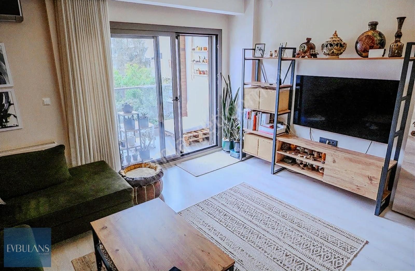 Girne Caddesine 50 Metre Ara Kat Önü Komple Açık Geniş 2+1 - Görsel 32