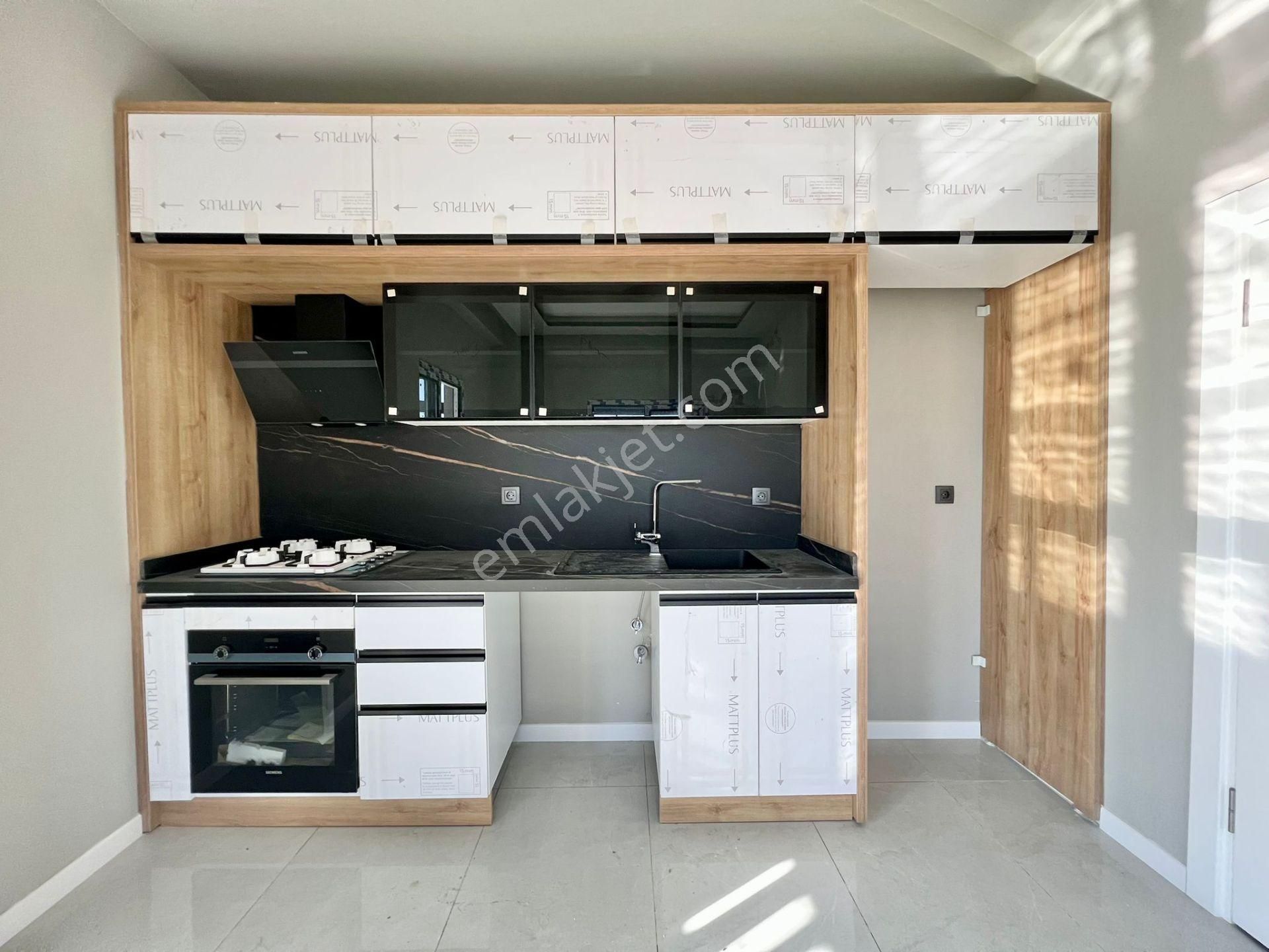 ꧁ay Emlaktan꧂akçay'da Müstakil Tadında Kendine Ait Bahçe Kullanımlı Ön Cephe Satılık 1+1 Lüks Daire - Görsel 7