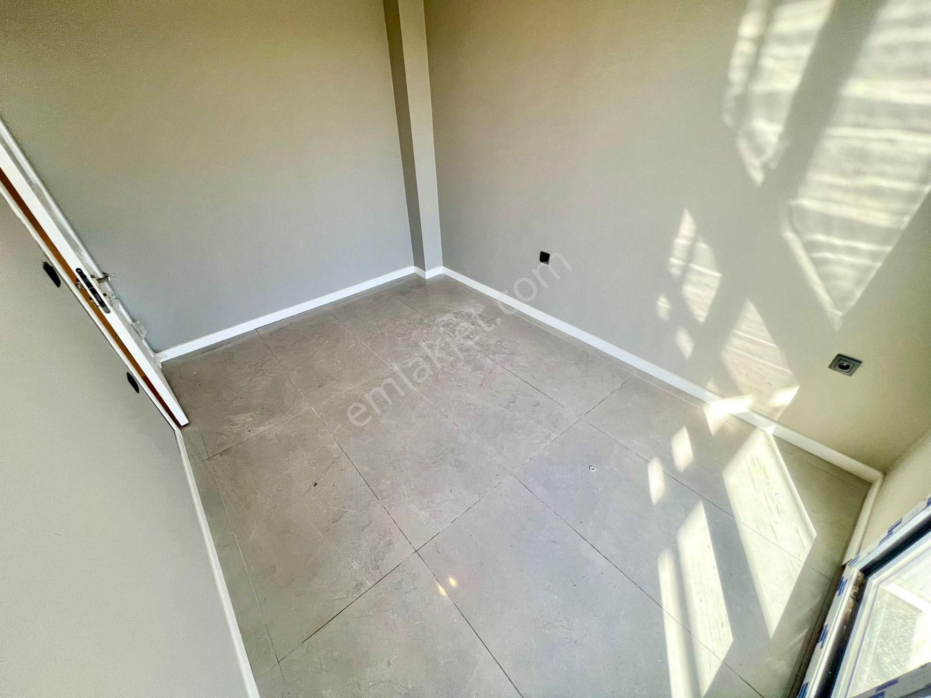 ꧁ay Emlaktan꧂akçay'da Müstakil Tadında Kendine Ait Bahçe Kullanımlı Ön Cephe Satılık 1+1 Lüks Daire - Görsel 20