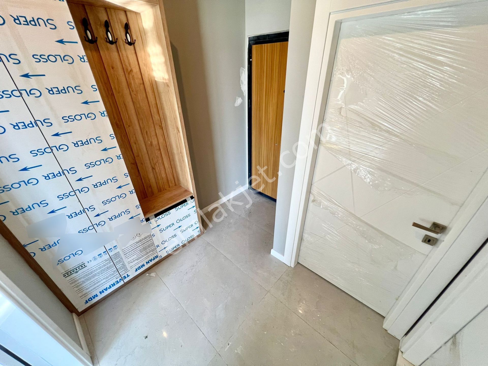 ꧁ay Emlaktan꧂akçay'da Müstakil Tadında Kendine Ait Bahçe Kullanımlı Ön Cephe Satılık 1+1 Lüks Daire - Görsel 18