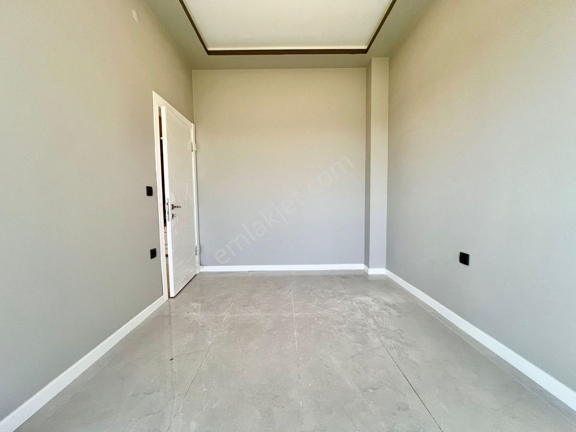 ꧁ay Emlaktan꧂akçay'da Müstakil Tadında Kendine Ait Bahçe Kullanımlı Ön Cephe Satılık 1+1 Lüks Daire - Görsel 14