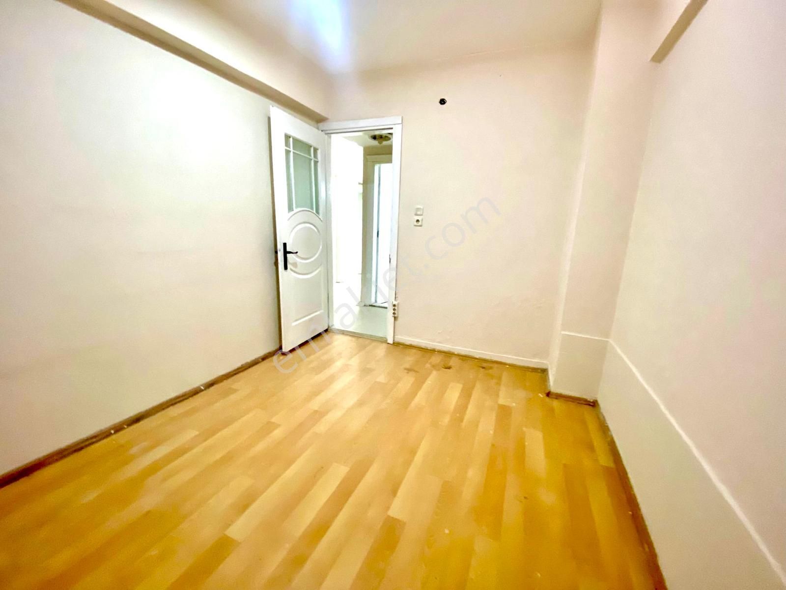 Zaimağa Caddesi 3+1 Doğalgazlı İçi Ful Yapılı - Görsel 22