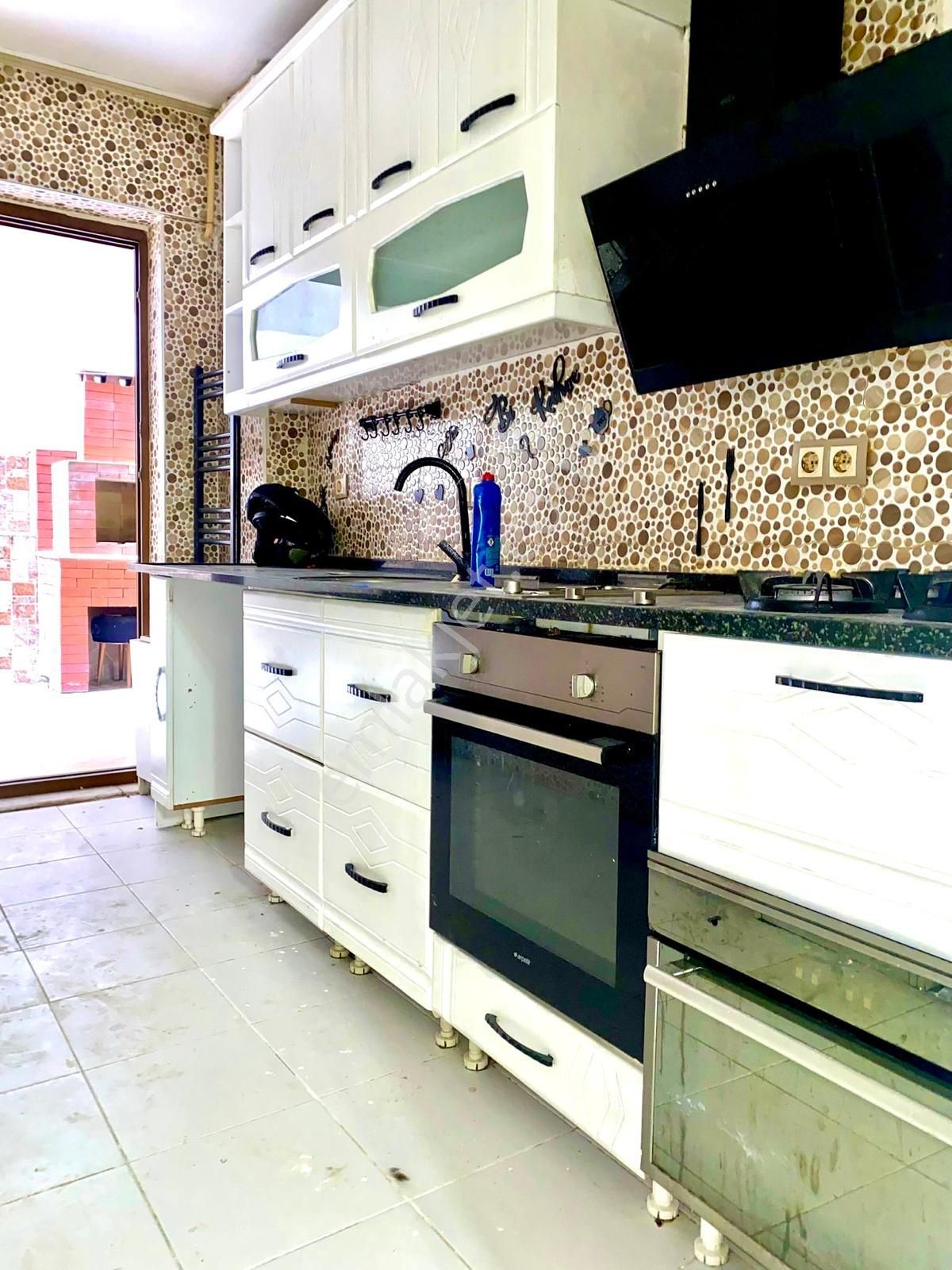 Zaimağa Caddesi 3+1 Doğalgazlı İçi Ful Yapılı - Görsel 2