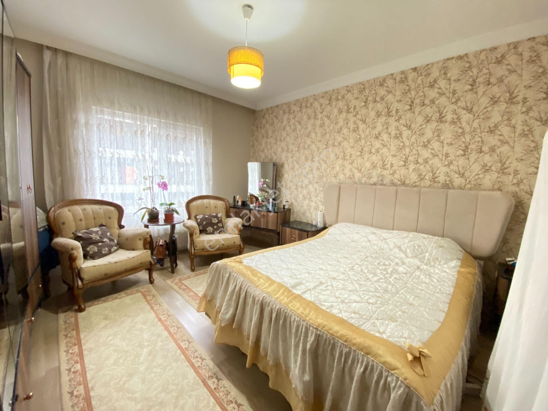 Gökçe Emlak'tan Saray Merkezde Güney Cepheli Satılık 3+1 Daire - Görsel 11