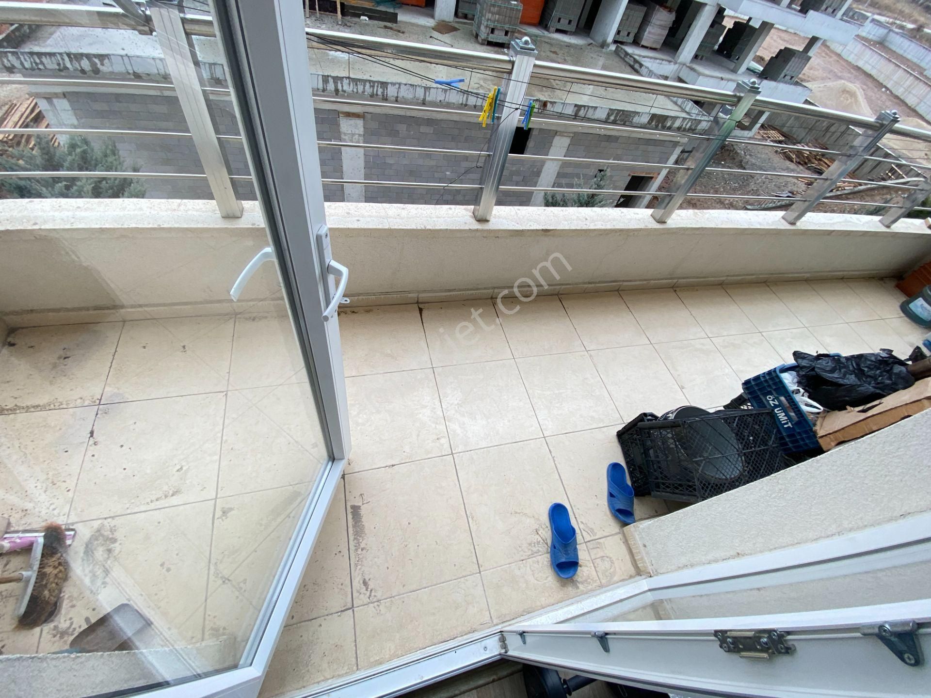 Gökçe Emlak'tan Saray Merkezde Güney Cepheli Satılık 3+1 Daire - Görsel 8