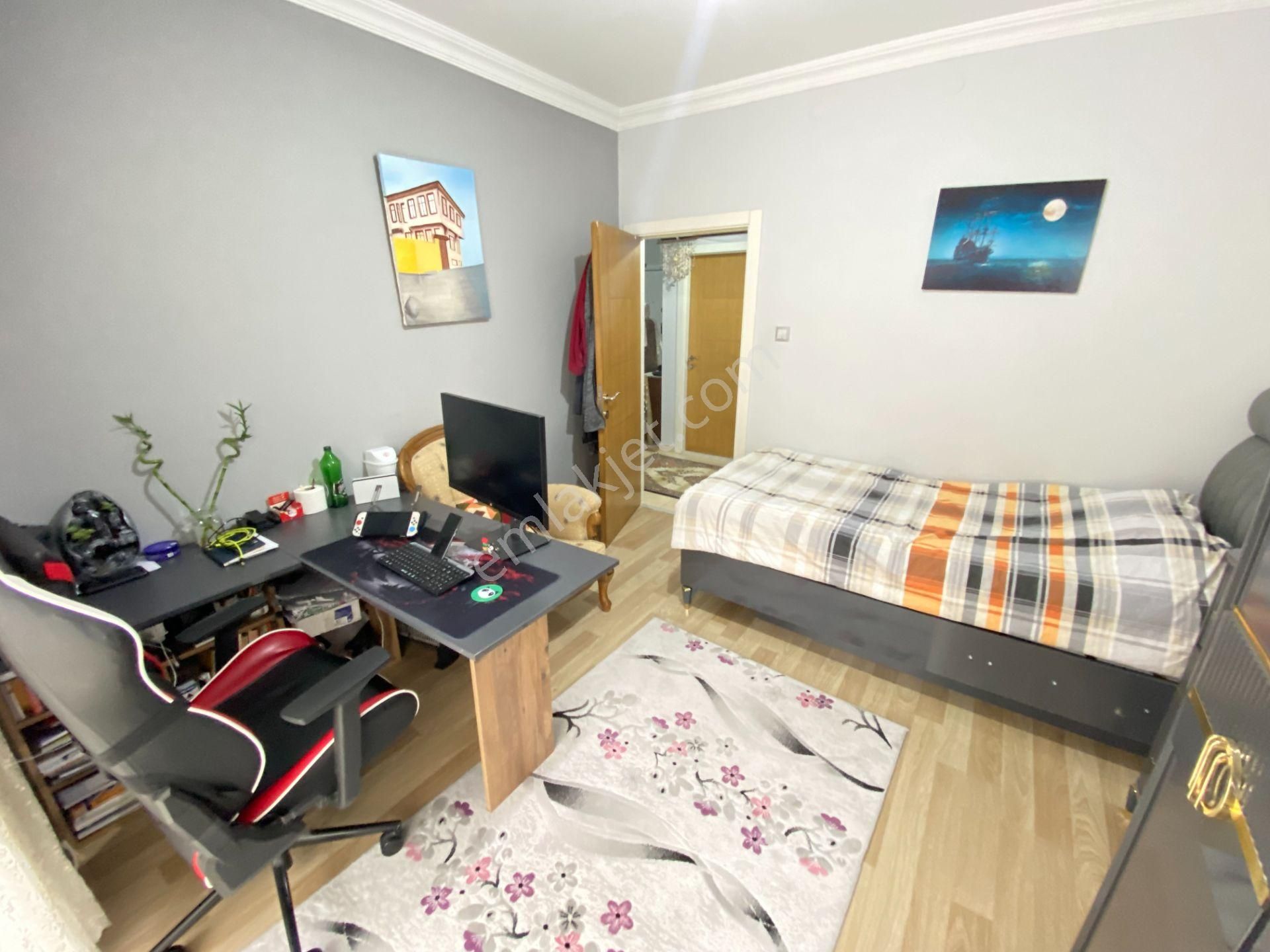 Gökçe Emlak'tan Saray Merkezde Güney Cepheli Satılık 3+1 Daire - Görsel 9