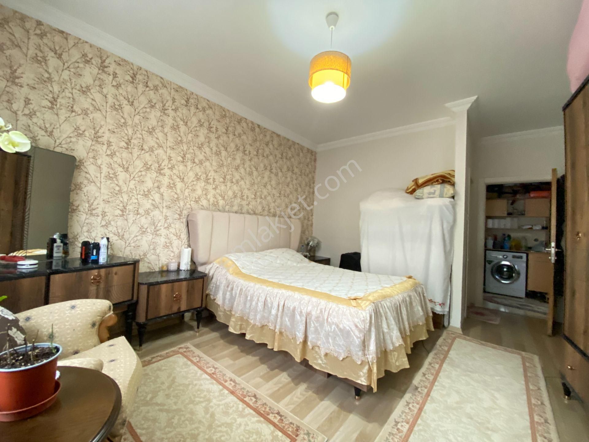 Gökçe Emlak'tan Saray Merkezde Güney Cepheli Satılık 3+1 Daire - Görsel 12