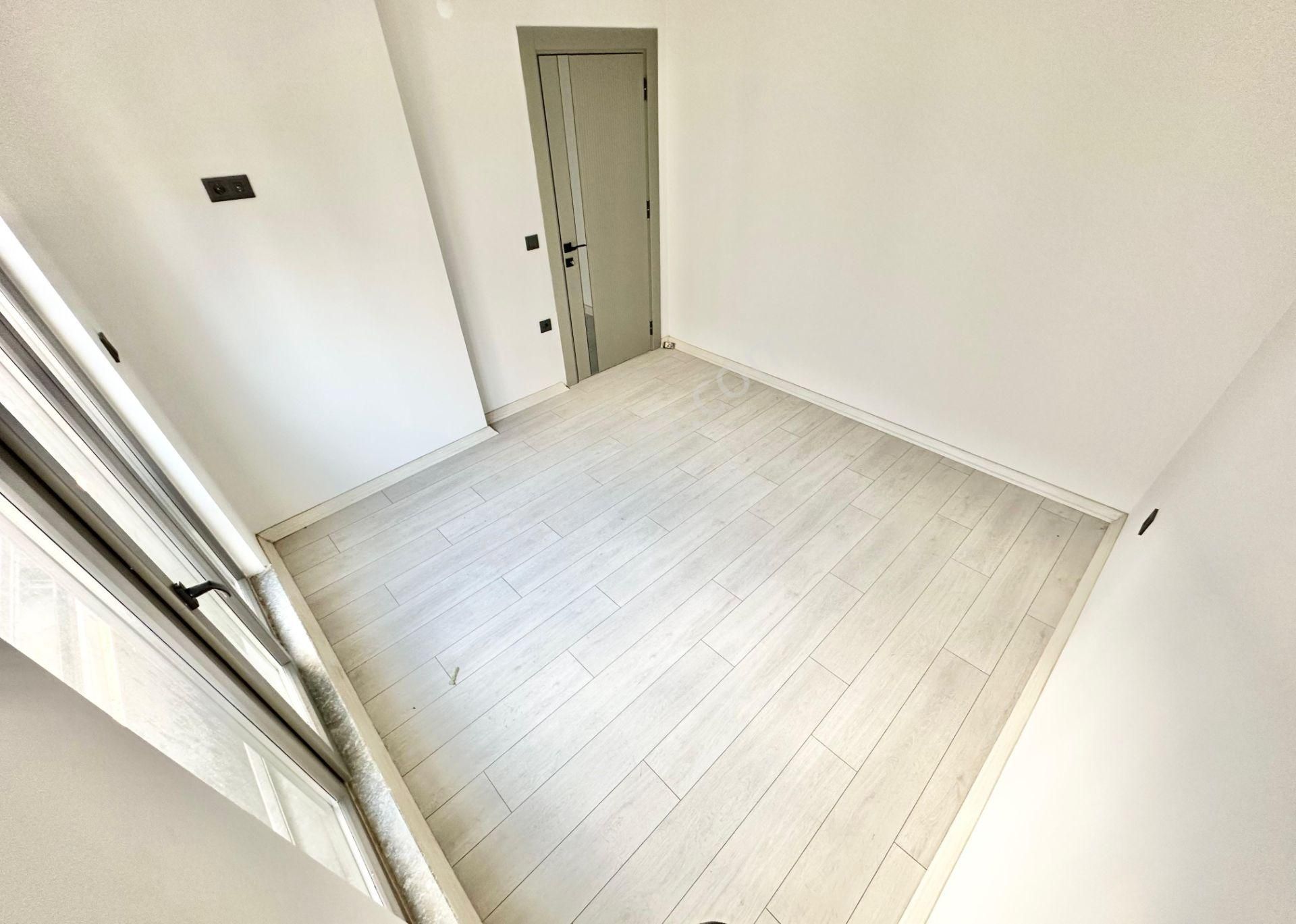 ꧁ay Emlaktan꧂akçay'da Muhteşem Konumlu Asansörlü Çift Banyolu Satılık 2+1 Şık Tasarım Dubleks Daire - Görsel 15