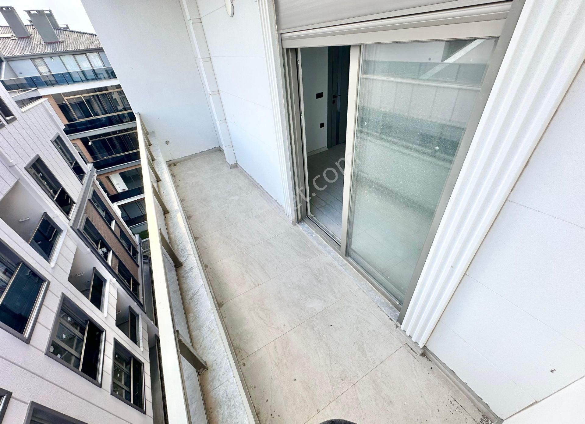 ꧁ay Emlaktan꧂akçay'da Muhteşem Konumlu Asansörlü Çift Banyolu Satılık 2+1 Şık Tasarım Dubleks Daire - Görsel 23