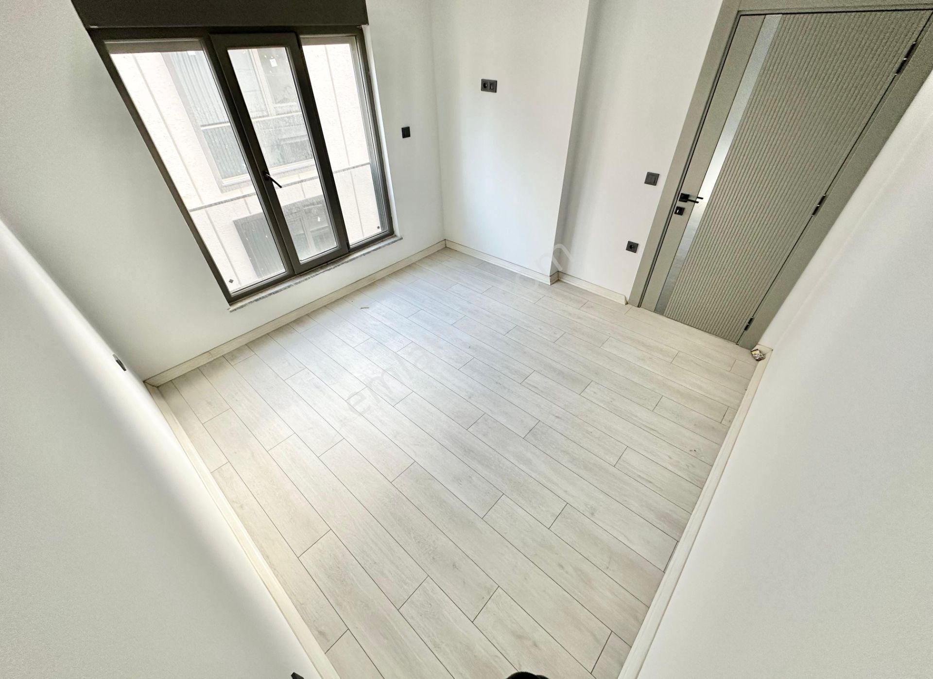 ꧁ay Emlaktan꧂akçay'da Muhteşem Konumlu Asansörlü Çift Banyolu Satılık 2+1 Şık Tasarım Dubleks Daire - Görsel 13