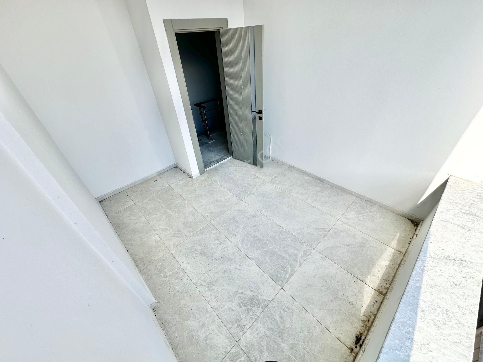 ꧁ay Emlaktan꧂akçay'da Muhteşem Konumlu Asansörlü Çift Banyolu Satılık 2+1 Şık Tasarım Dubleks Daire - Görsel 19