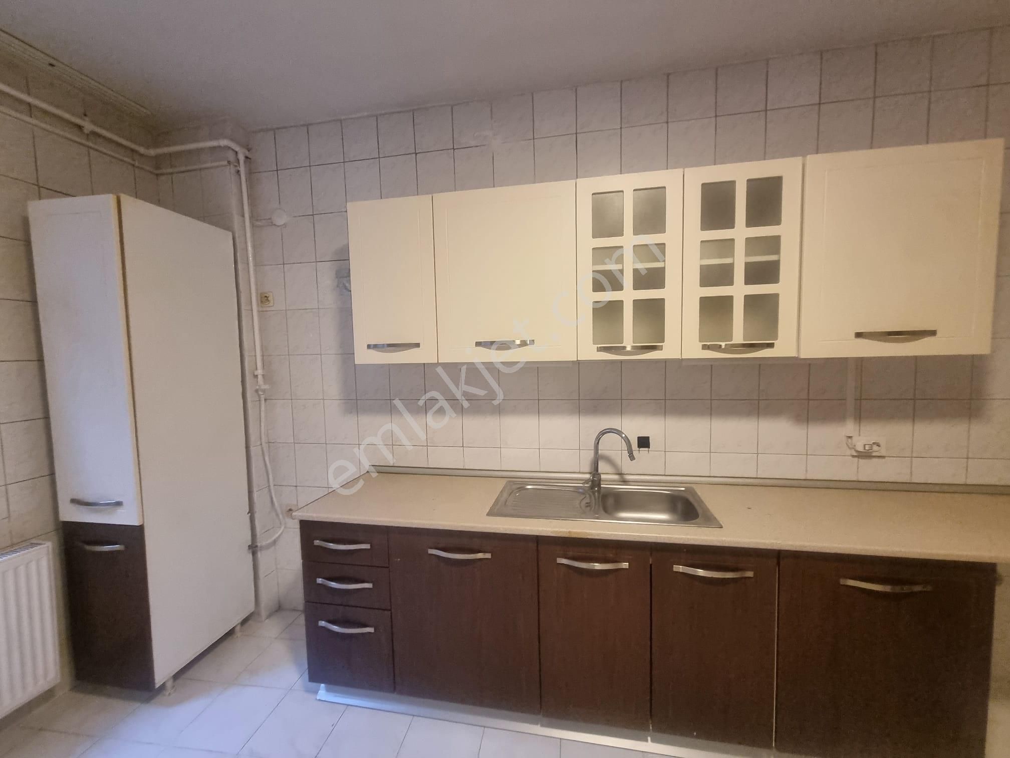 Tarabyaüstü Ömürtepe Ulaşım Çarşı Yakın 3+1 Bahçe Katı Daire - Görsel 14