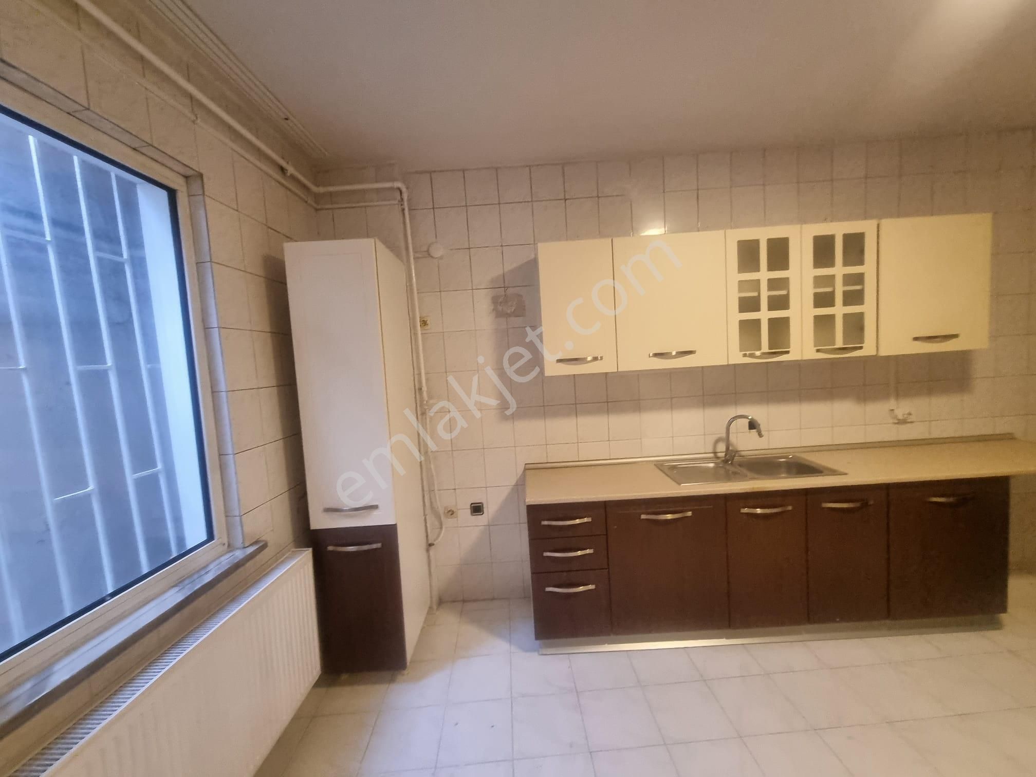 Tarabyaüstü Ömürtepe Ulaşım Çarşı Yakın 3+1 Bahçe Katı Daire - Görsel 26