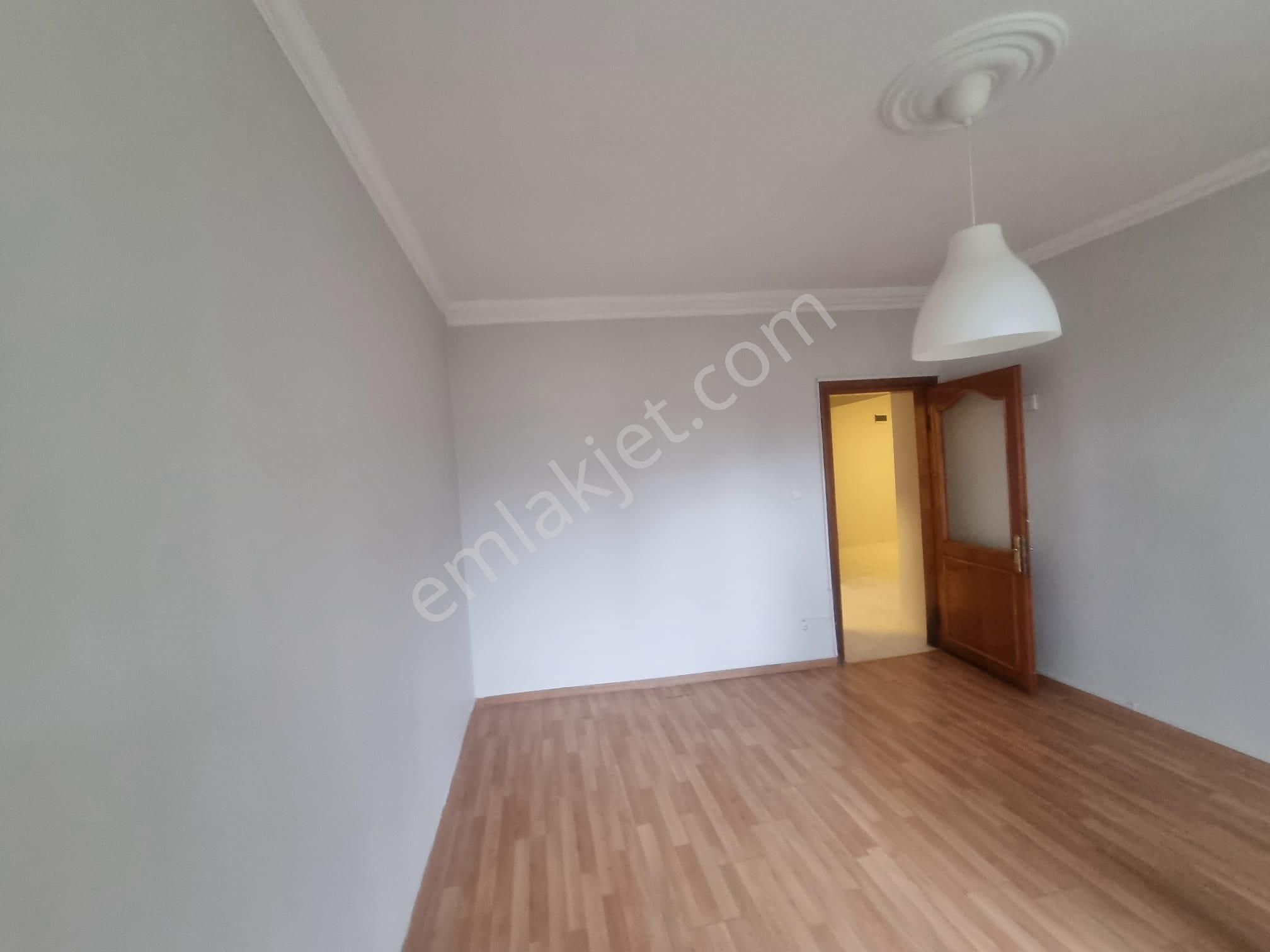 Tarabyaüstü Ömürtepe Ulaşım Çarşı Yakın 3+1 Bahçe Katı Daire - Görsel 12