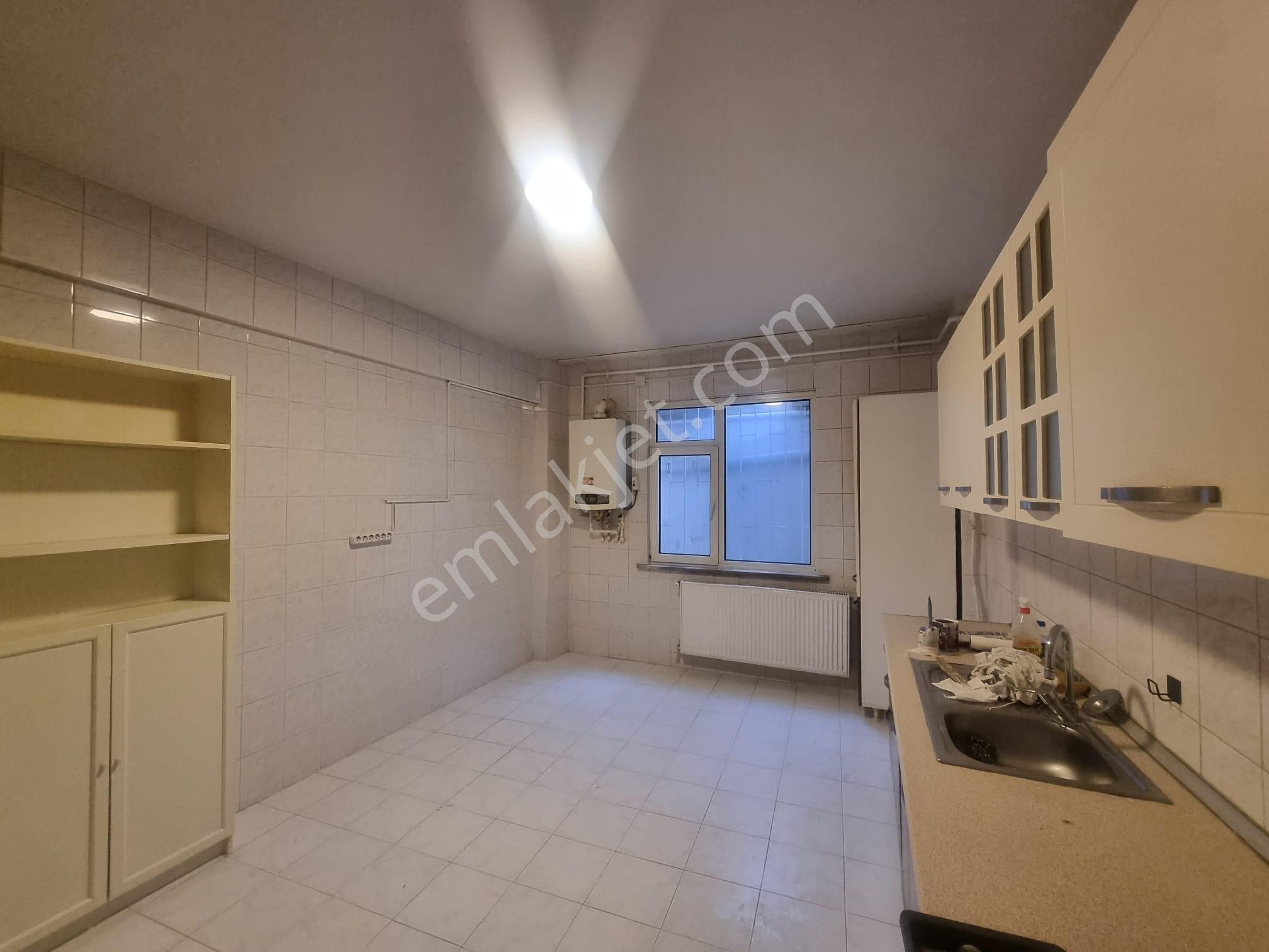 Tarabyaüstü Ömürtepe Ulaşım Çarşı Yakın 3+1 Bahçe Katı Daire - Görsel 16