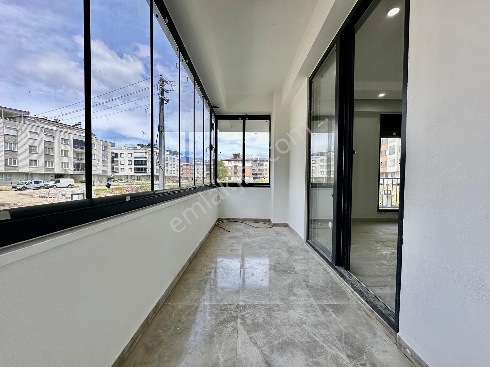 ꧁akçay Ay Emlak'tan꧂akçay'da Kapalı Otoparklı Denize Yakın Müstakil Tadında Satılık 2+1 Daire - Görsel 22