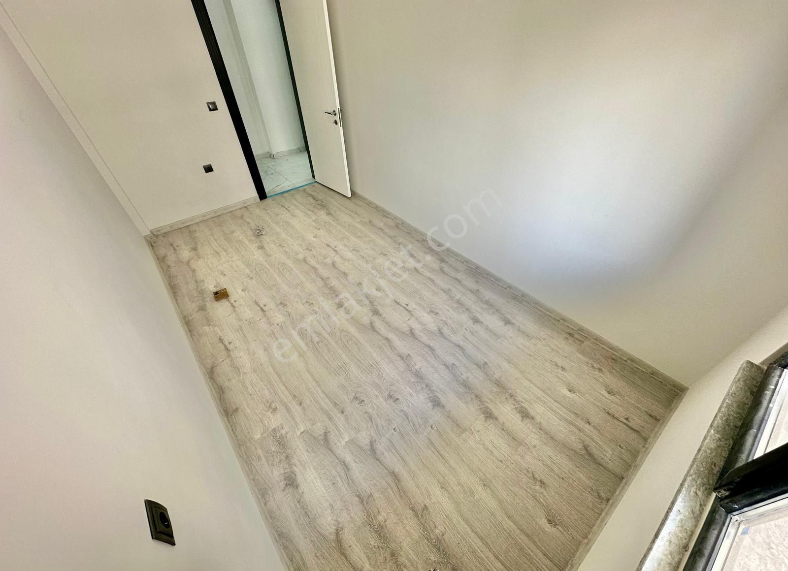 ꧁akçay Ay Emlak'tan꧂akçay'da Kapalı Otoparklı Denize Yakın Müstakil Tadında Satılık 2+1 Daire - Görsel 10