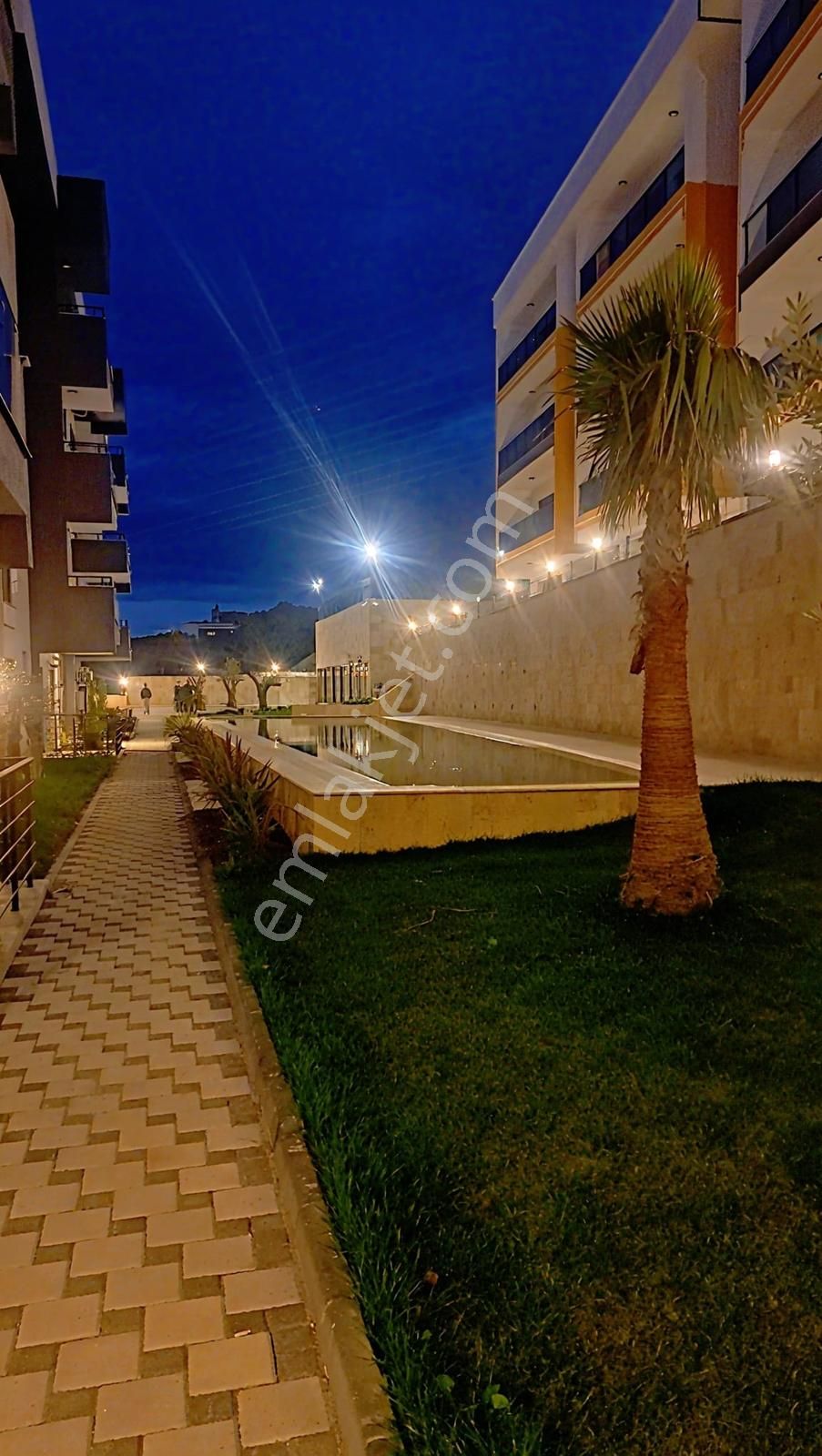 Yerden Isıtmalı Havuzlu Bol Sosyal Tesisli Lüx Rezidans - Görsel 15