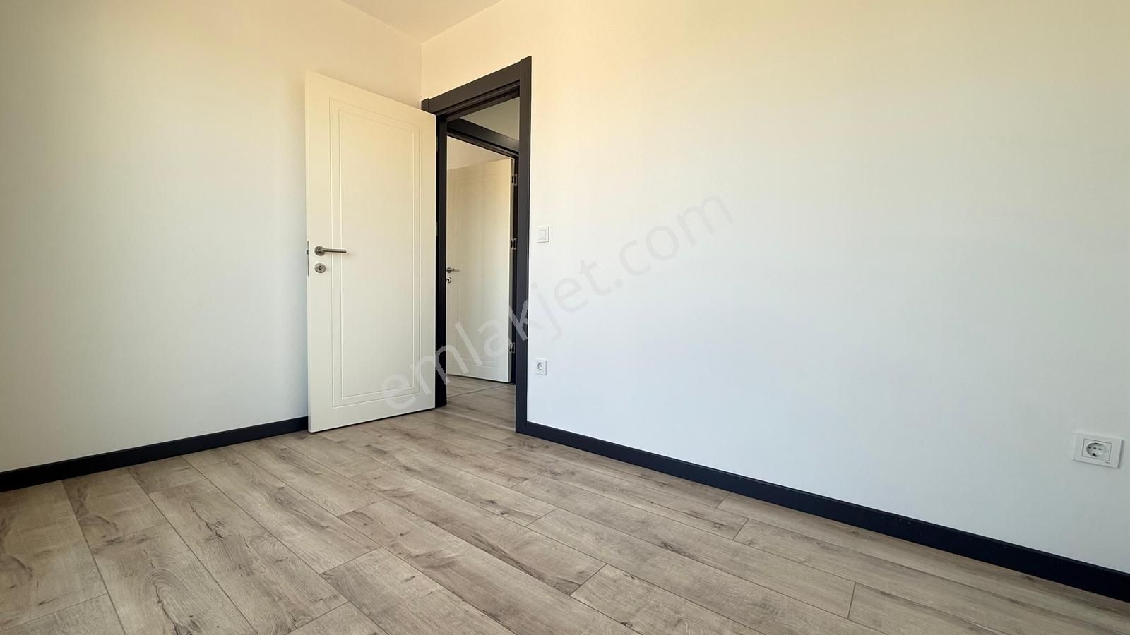 Talatpaşa Mari Vadi Evlerinde 2+1 Kiralık Daire Metrobüse 6dk - Görsel 9