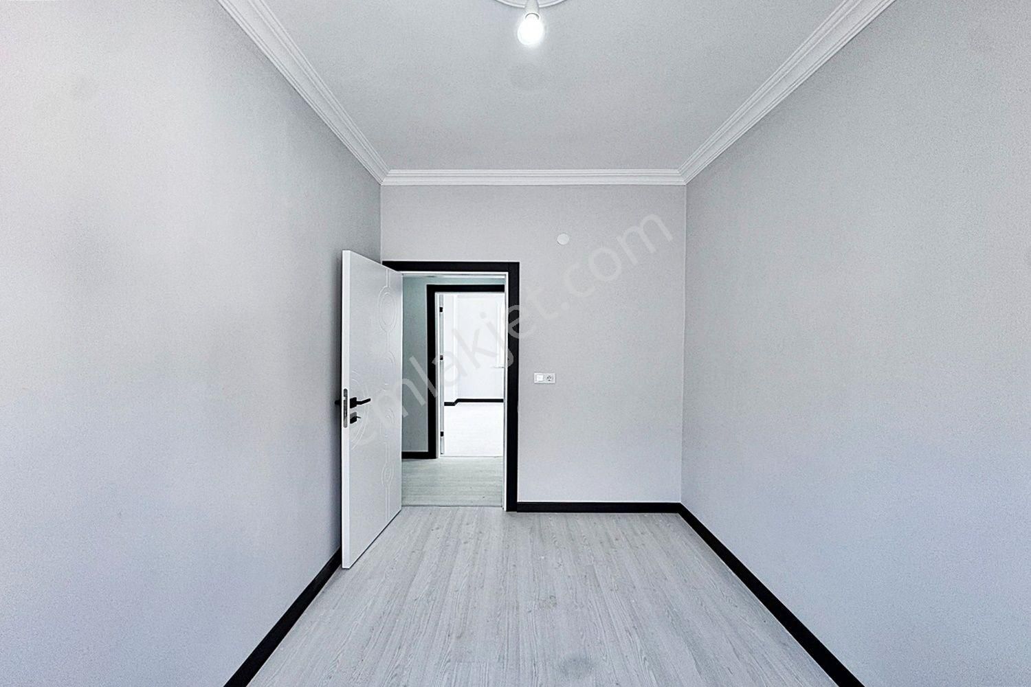 Akyüz Gayrimenkul Den; Okullar Bolgesınde Iskanlı Satılık Sıfır 3+1 Daıre - Görsel 14