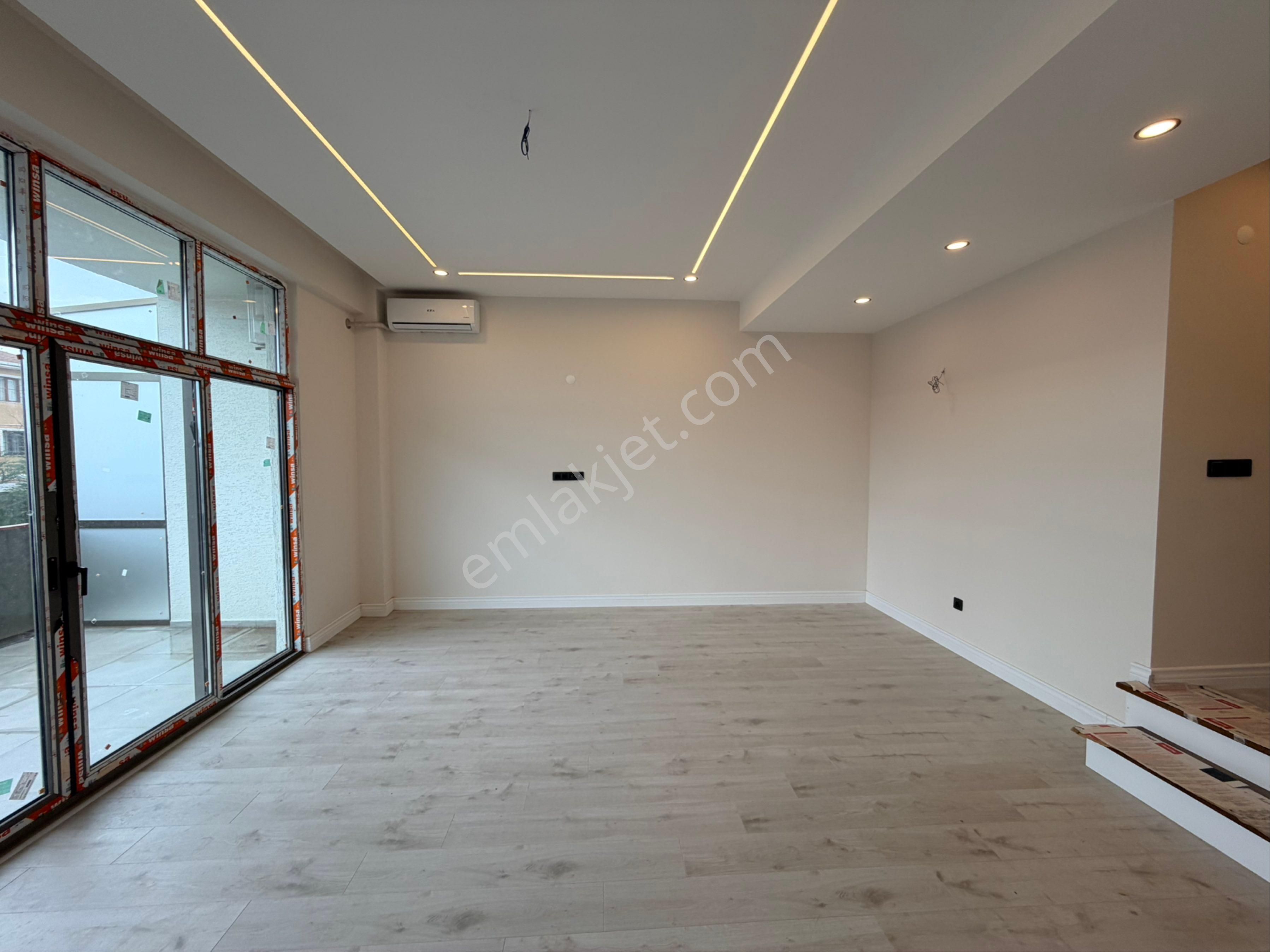 Önelerde 3+1 - Site İçerisinde Güvenlikli Satılık Sıralı Villa - Görsel 11