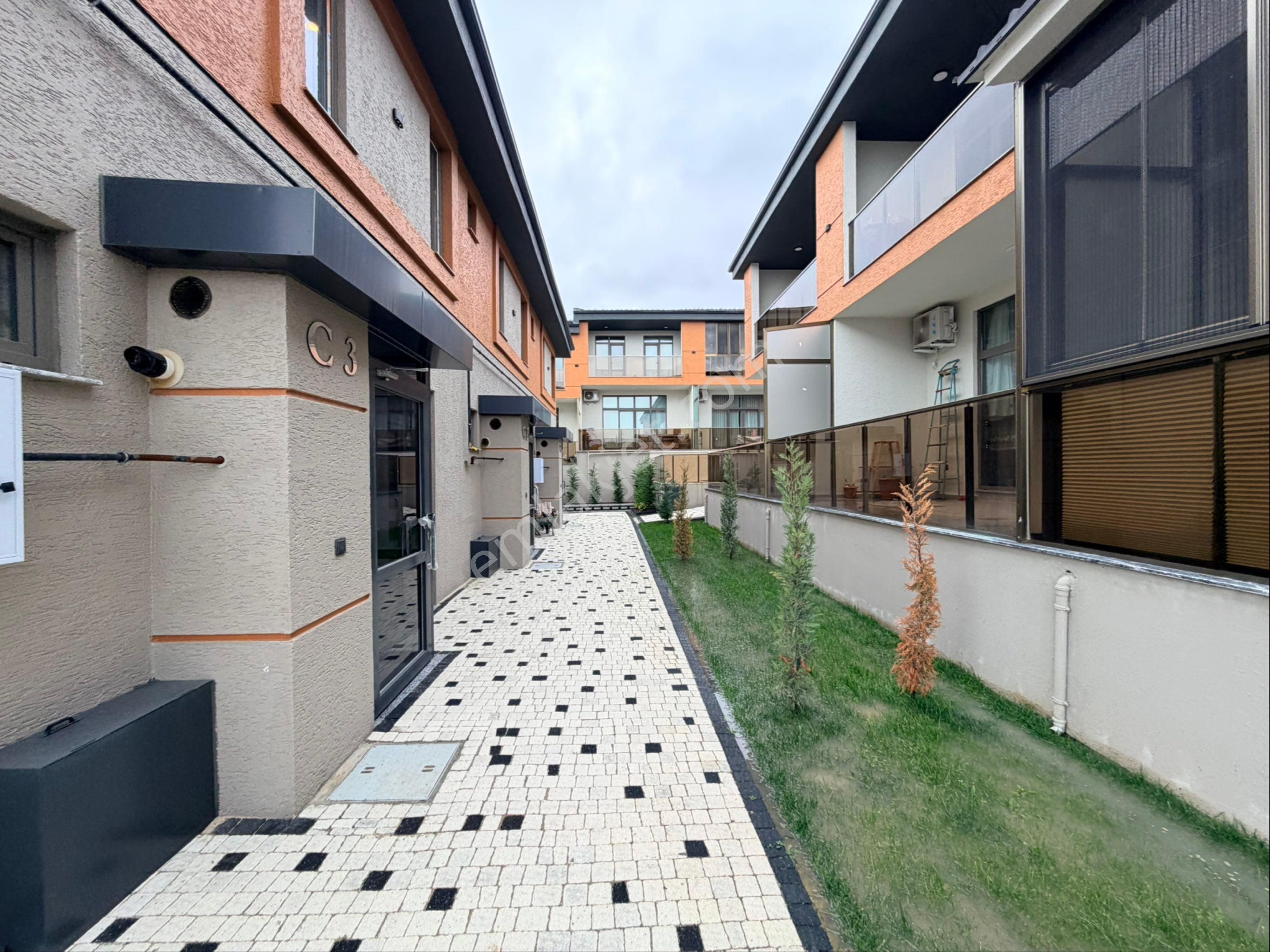 Önelerde 3+1 - Site İçerisinde Güvenlikli Satılık Sıralı Villa - Görsel 4