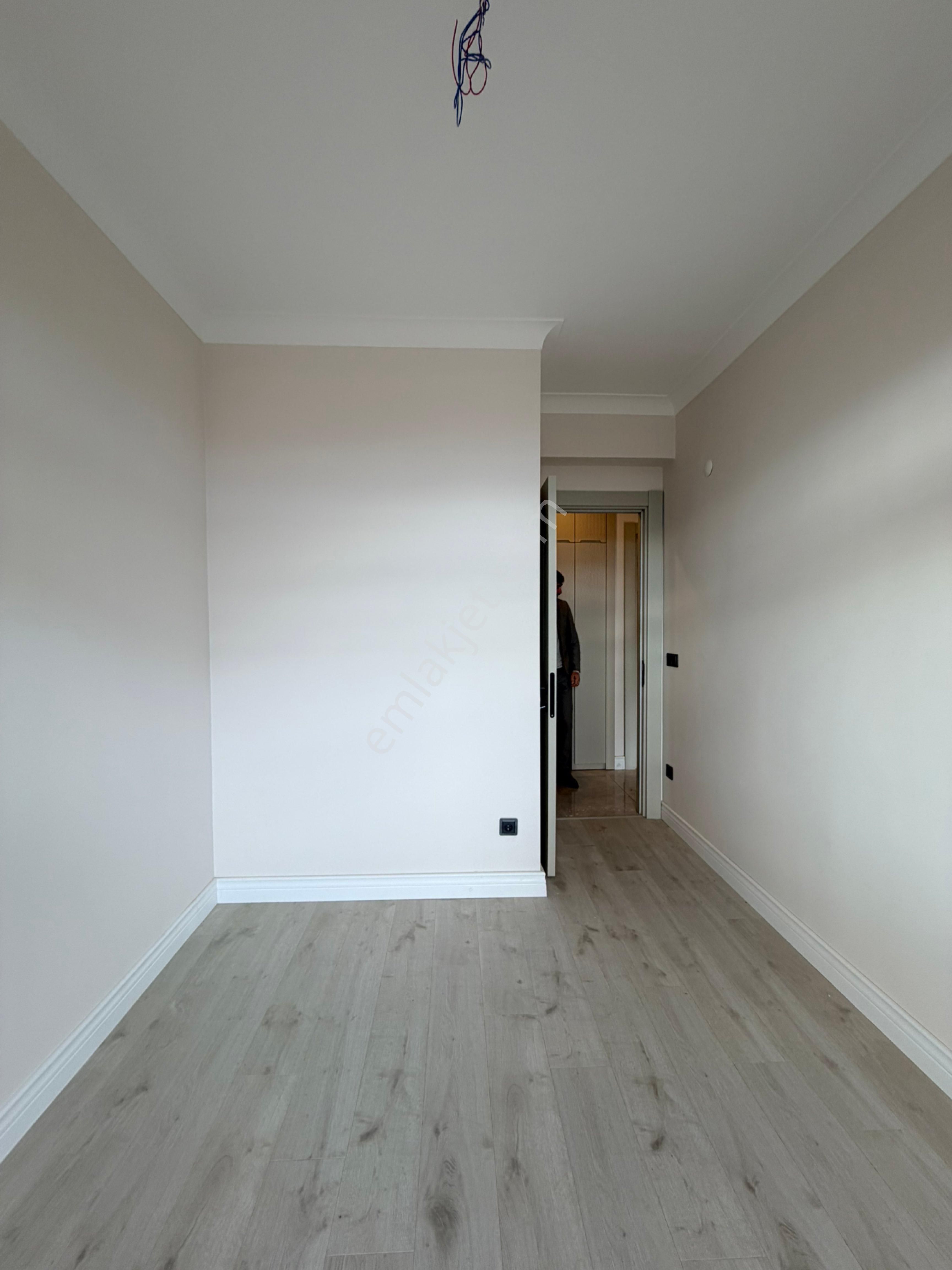 Önelerde 3+1 - Site İçerisinde Güvenlikli Satılık Sıralı Villa - Görsel 29