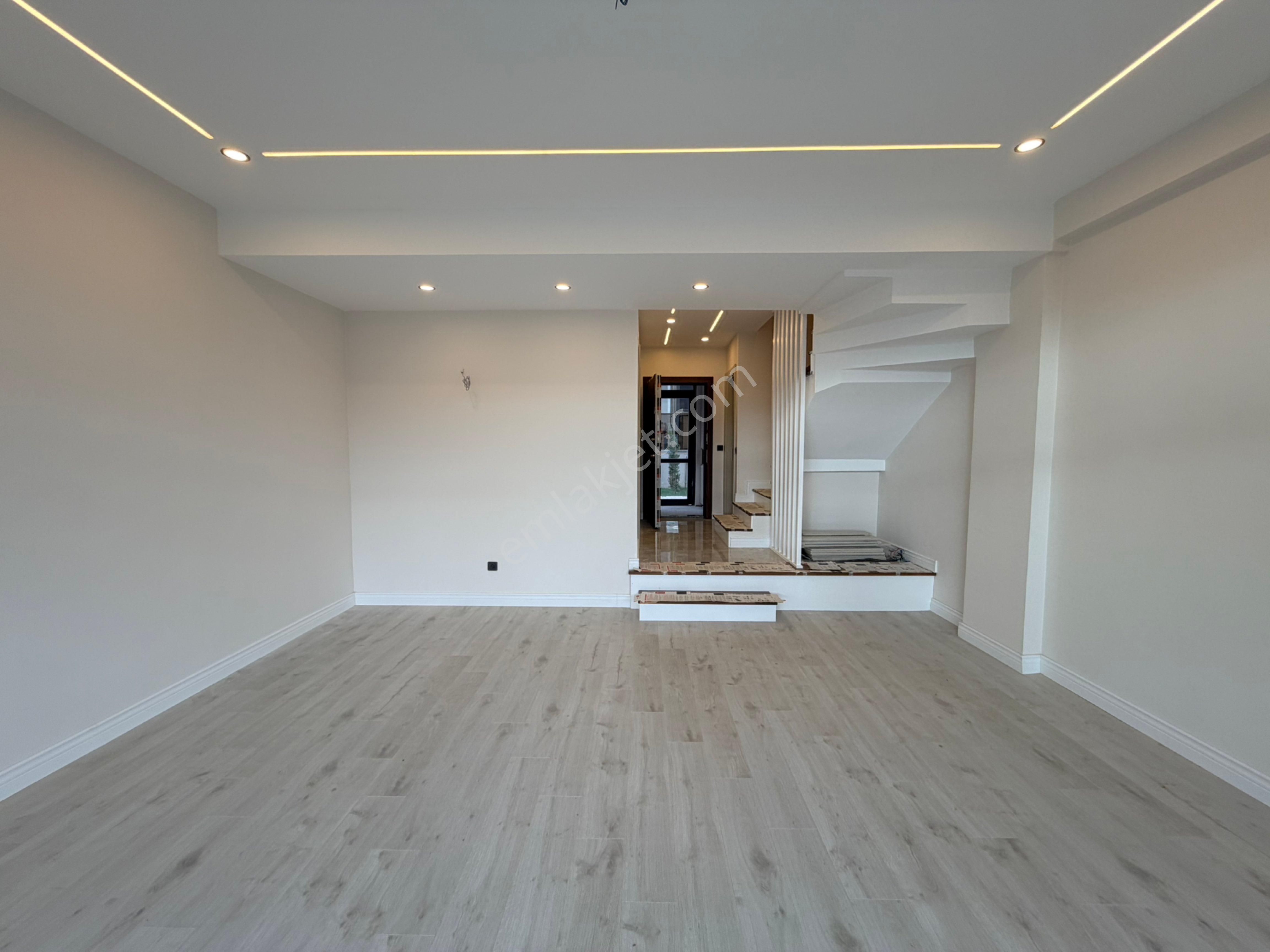 Önelerde 3+1 - Site İçerisinde Güvenlikli Satılık Sıralı Villa - Görsel 16