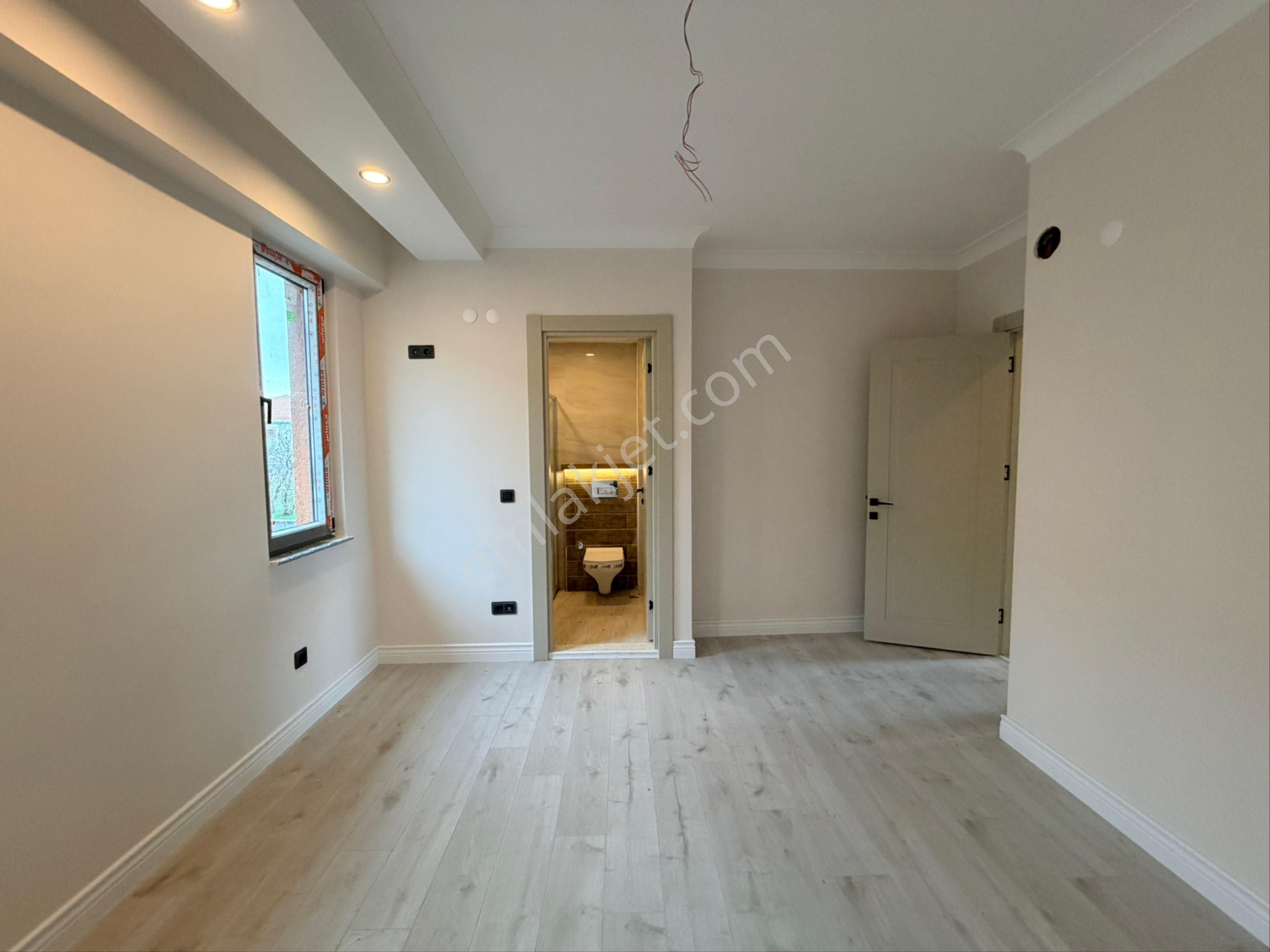 Önelerde 3+1 - Site İçerisinde Güvenlikli Satılık Sıralı Villa - Görsel 19