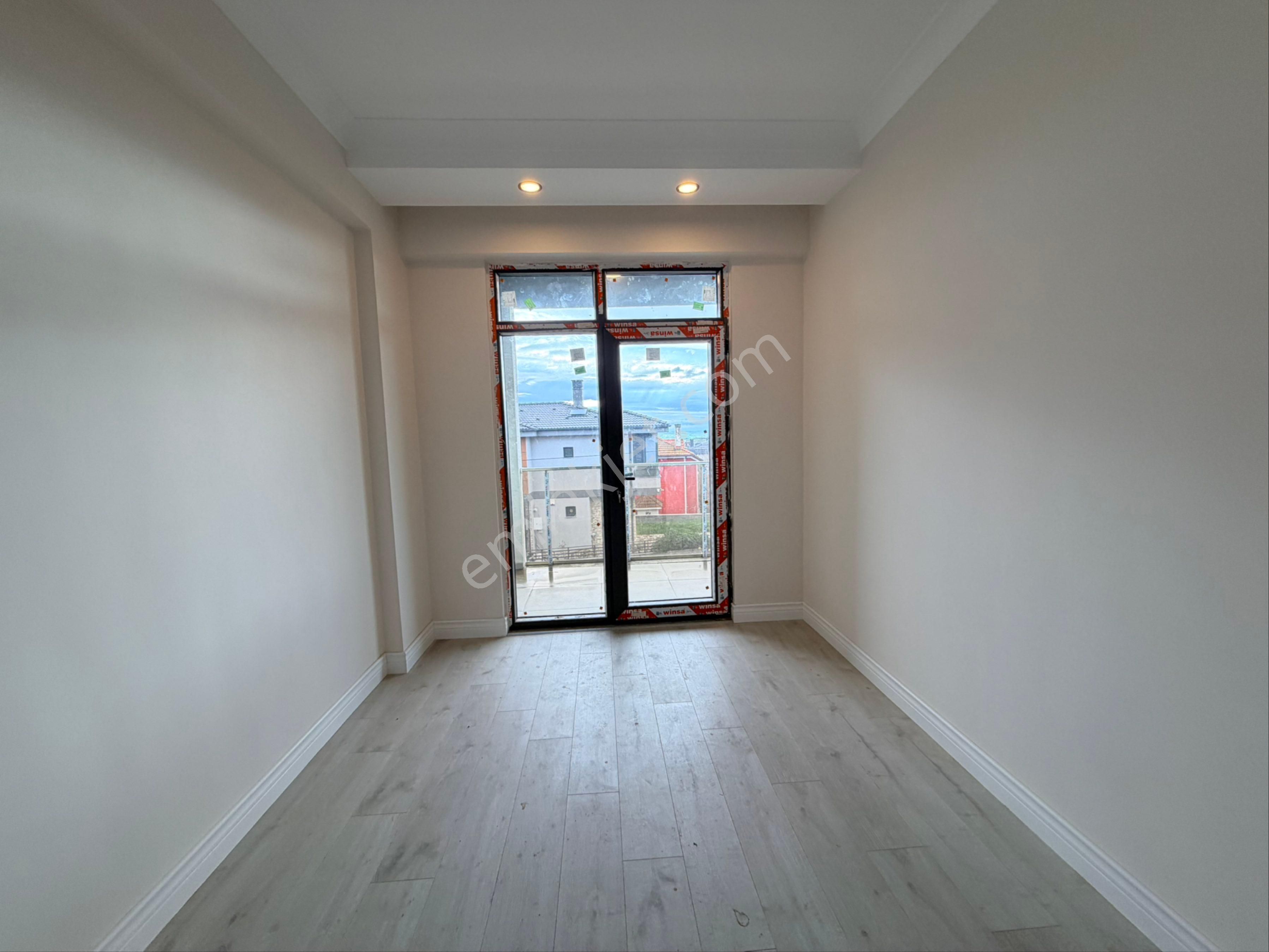 Önelerde 3+1 - Site İçerisinde Güvenlikli Satılık Sıralı Villa - Görsel 26