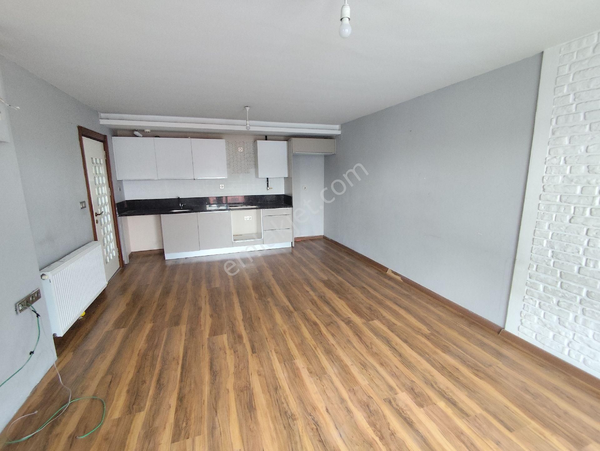 Kozanyolu'nda Süper Konumda Kiralık 2+1 Az Katlı Doğalgazlı Daire! - Görsel 5