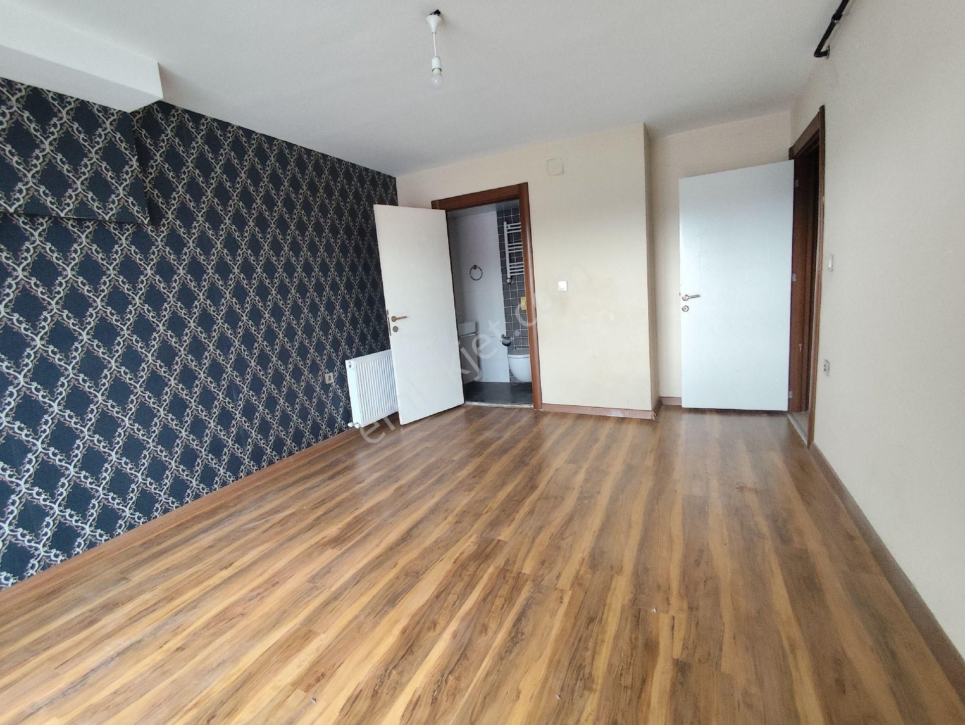 Kozanyolu'nda Süper Konumda Kiralık 2+1 Az Katlı Doğalgazlı Daire! - Görsel 18