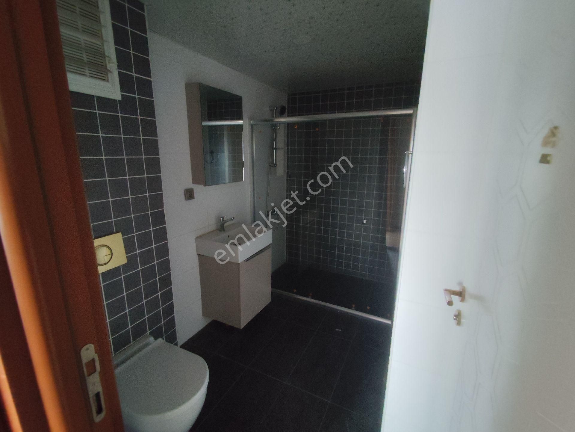 Kozanyolu'nda Süper Konumda Kiralık 2+1 Az Katlı Doğalgazlı Daire! - Görsel 15