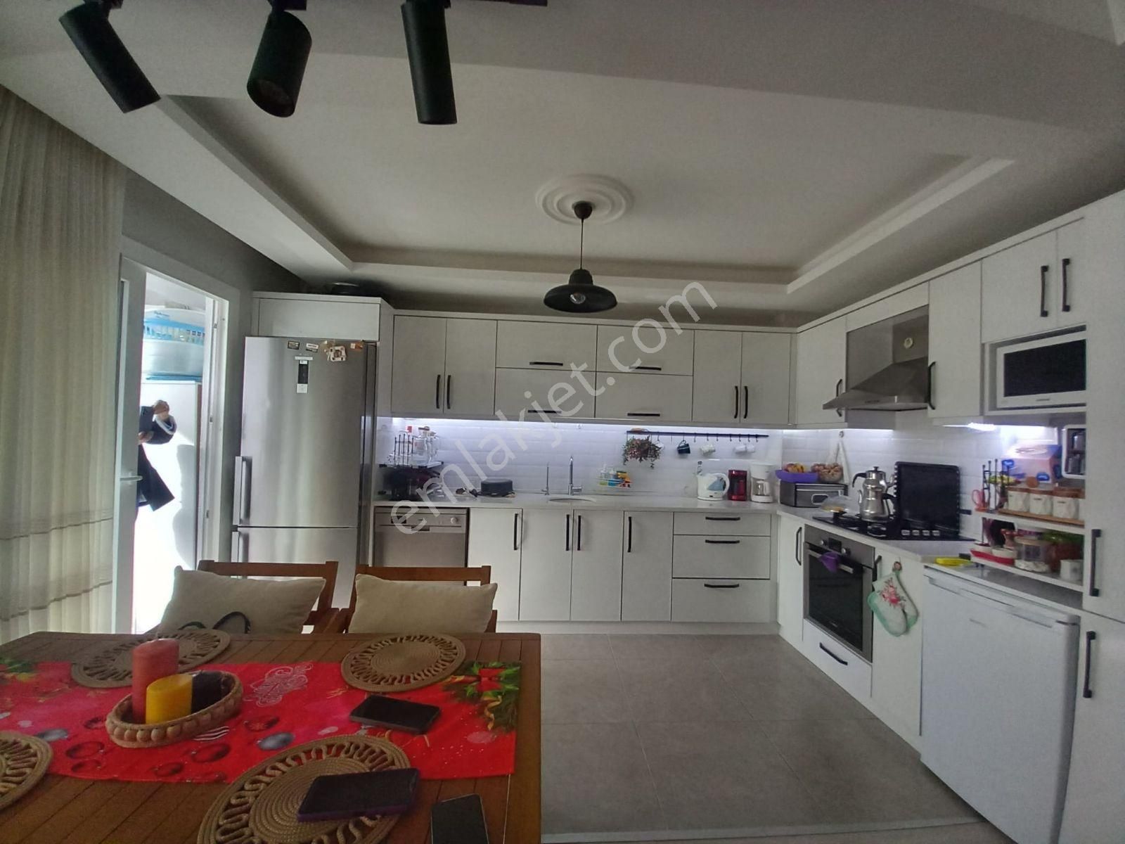 Atatürk'te 135 M2 Ön Cephe - Görsel 9