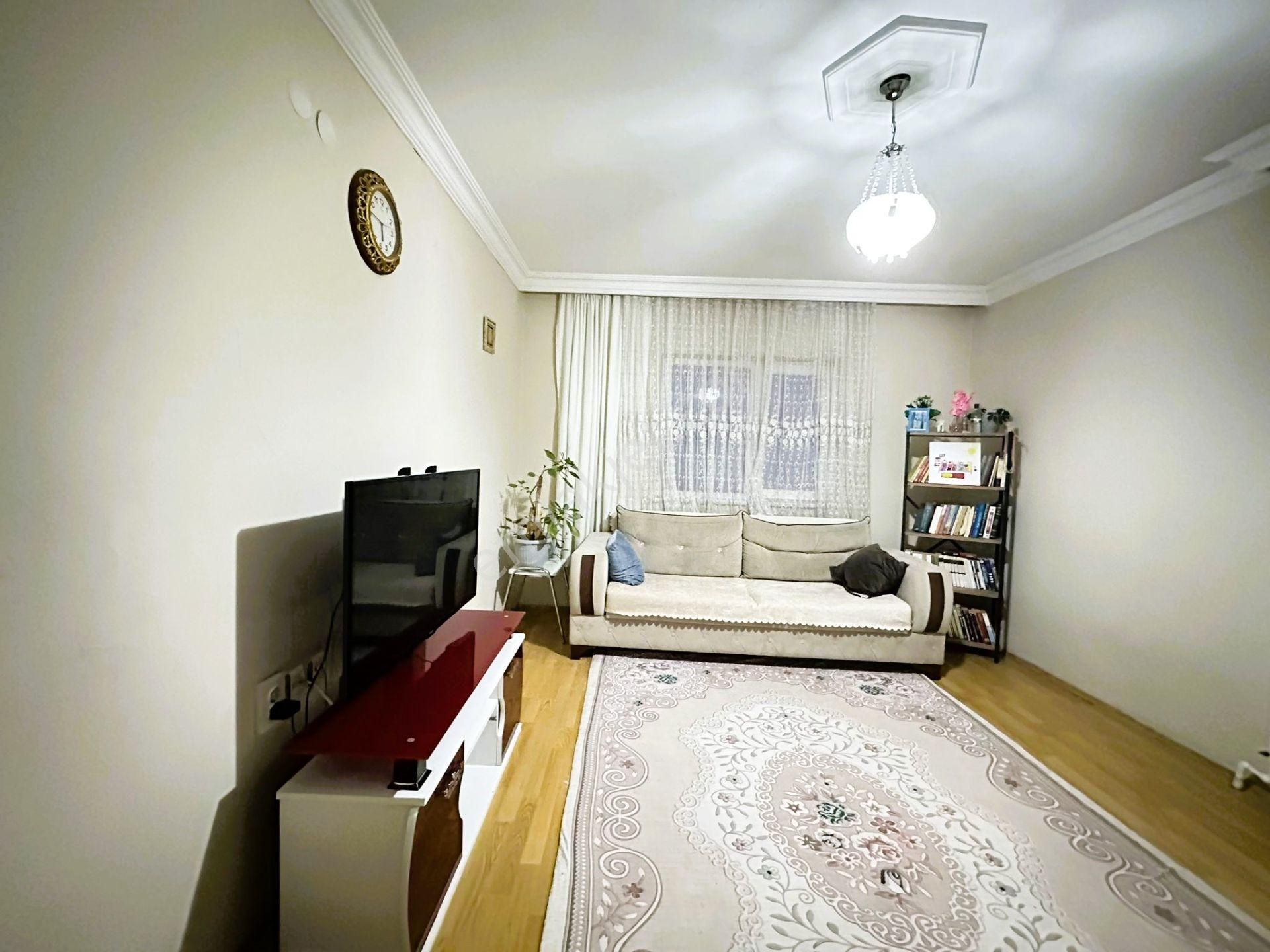 Gökçe Emlak'tan Merkezi Konumda 4+1 K.otoparklı Daire - Görsel 3