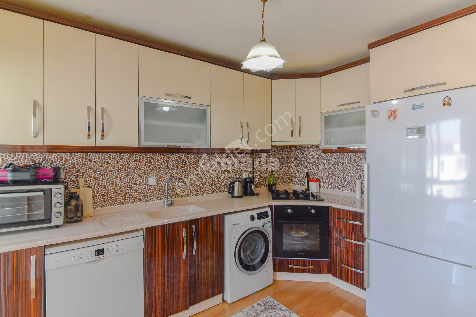 Kuşadası Kadınlar Denizi'nde Fırsat 2+1 Daire - Görsel 3