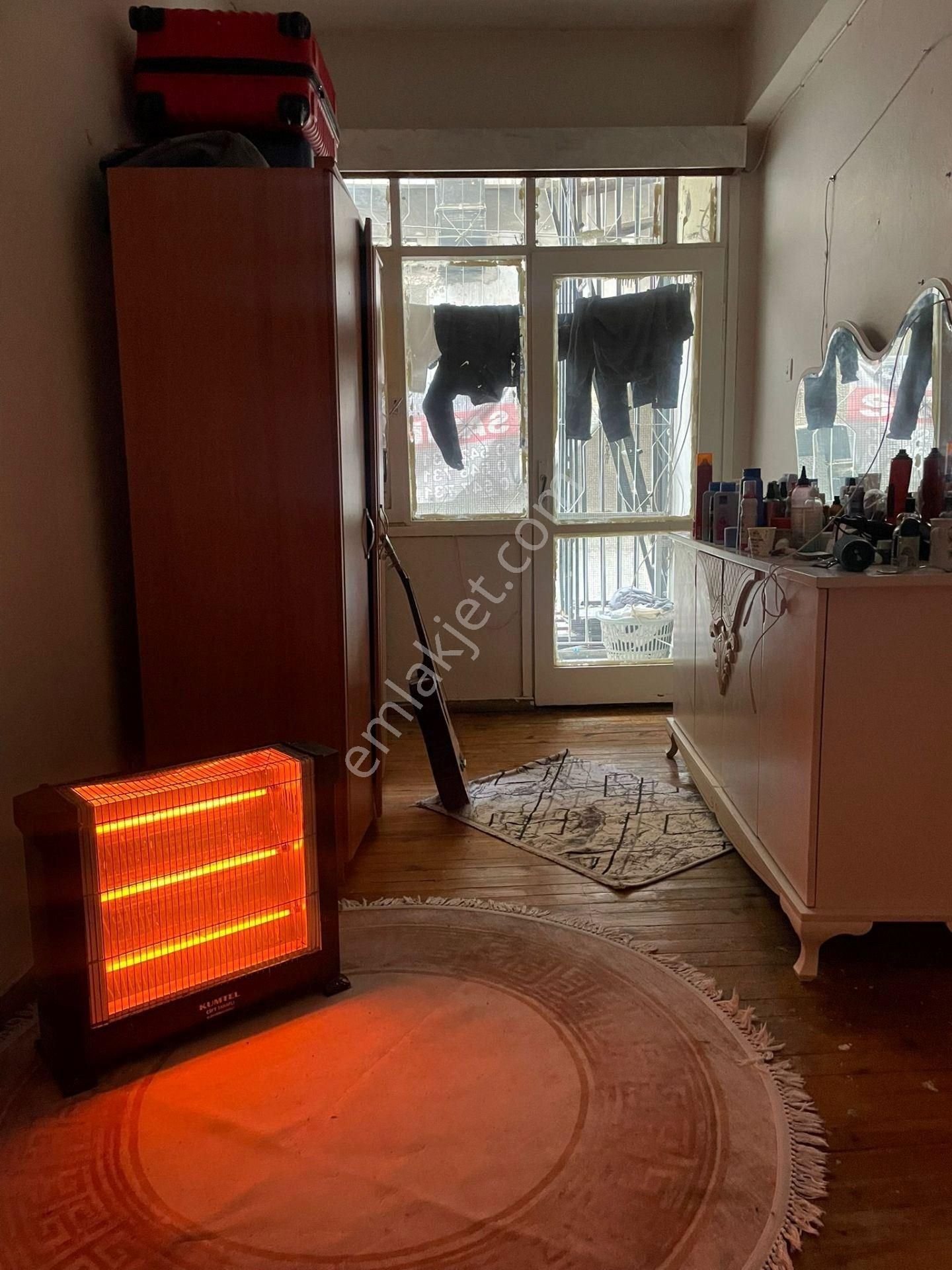 Hem Yatırımlık Hem Oturumluk: Konak Merkezde Yüksek Giriş Geniş 2.5+1 - Görsel 14