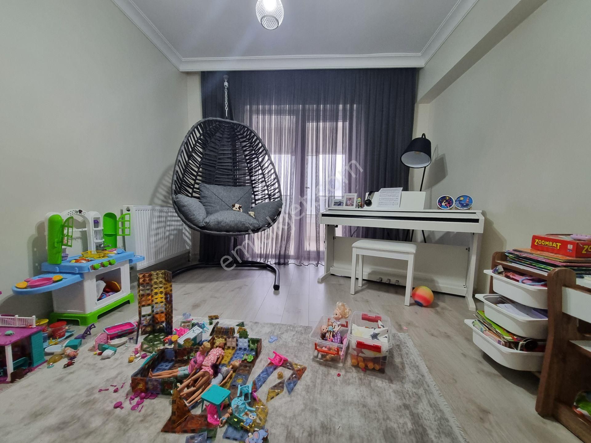 Lüks Yapılı - Ara Kat - Geniş - Manzaralı 4+1 Satılık... - Görsel 19