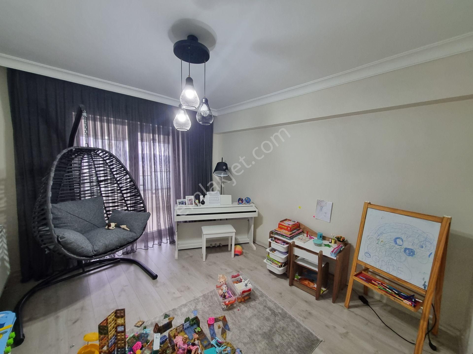 Lüks Yapılı - Ara Kat - Geniş - Manzaralı 4+1 Satılık... - Görsel 18