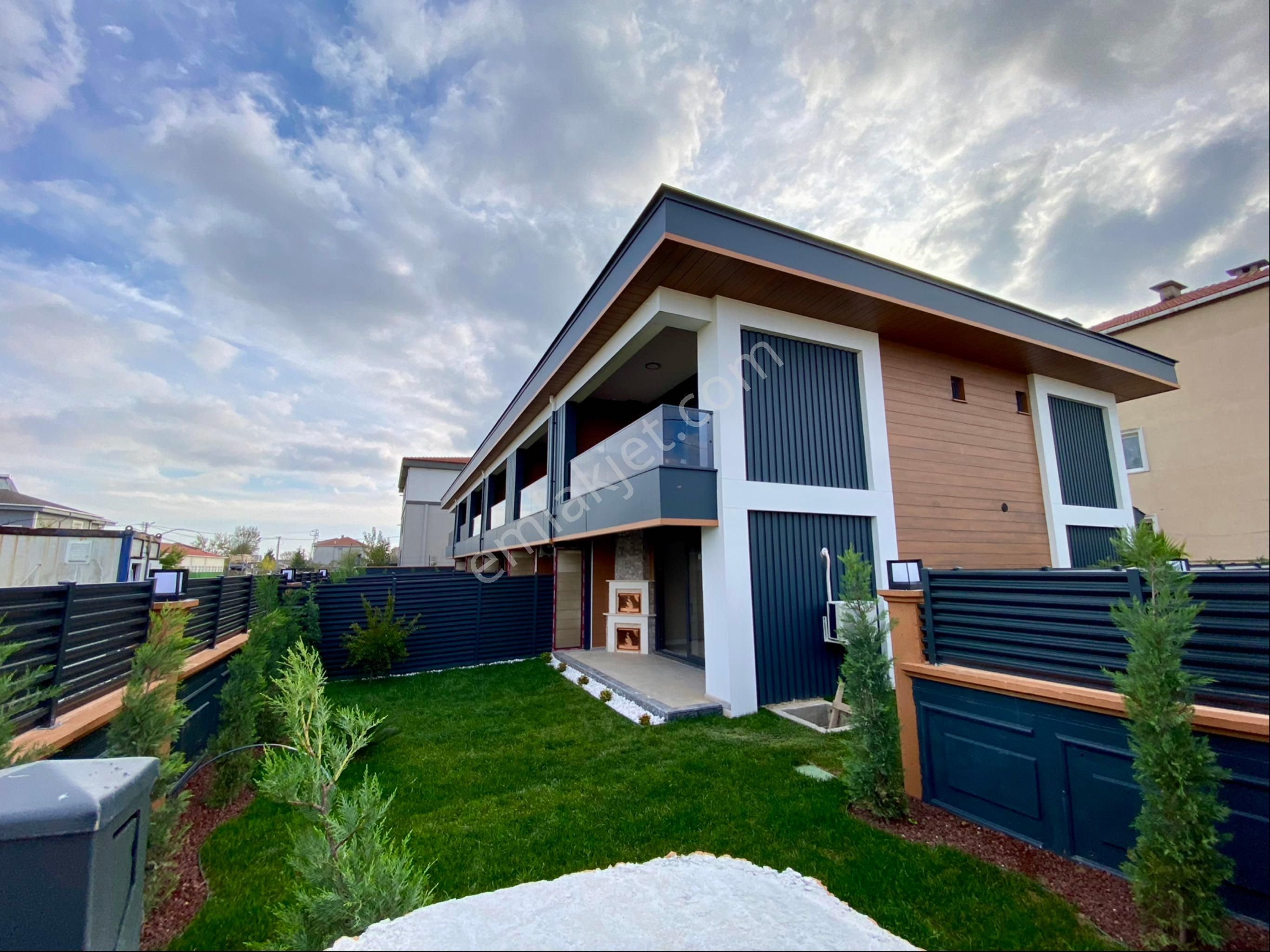 Önerler 2+1 // Loft Villa // Özel Bahçeli Satılık Sıralı Villalar