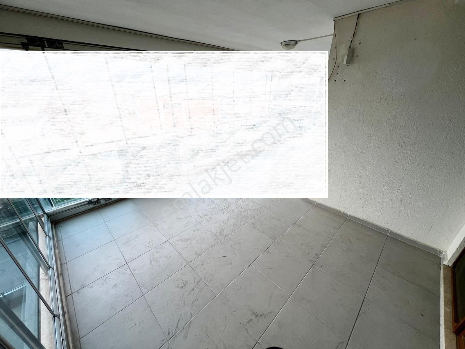 Ender Uysal Gayrimenkulden Şemiklerde 2+1 Asansörlü Satılık Geniş Daire... - Görsel 10