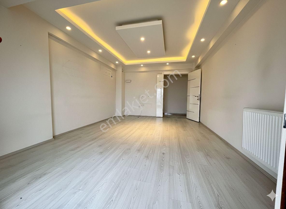 Ender Uysal Gayrimenkulden Şemiklerde 2+1 Asansörlü Satılık Geniş Daire... - Görsel 4