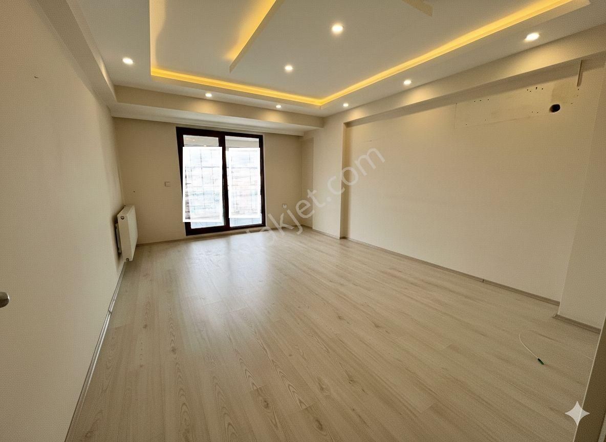 Ender Uysal Gayrimenkulden Şemiklerde 2+1 Asansörlü Satılık Geniş Daire... - Görsel 6