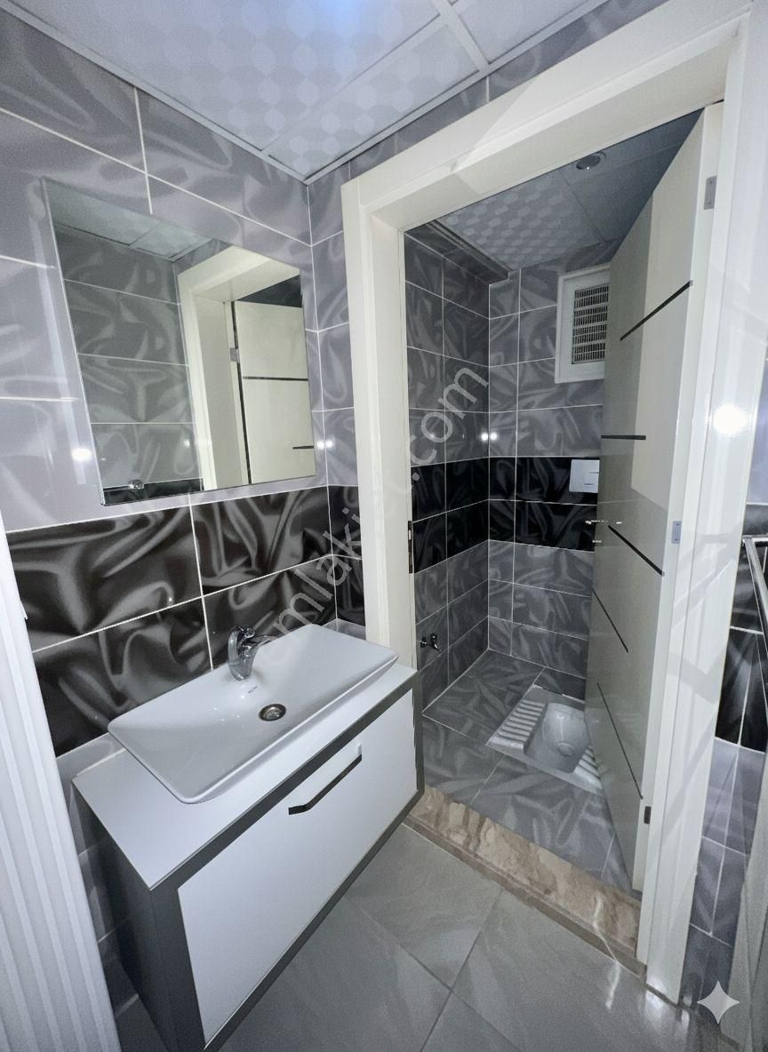 Ender Uysal Gayrimenkulden Şemiklerde 2+1 Asansörlü Satılık Geniş Daire... - Görsel 13