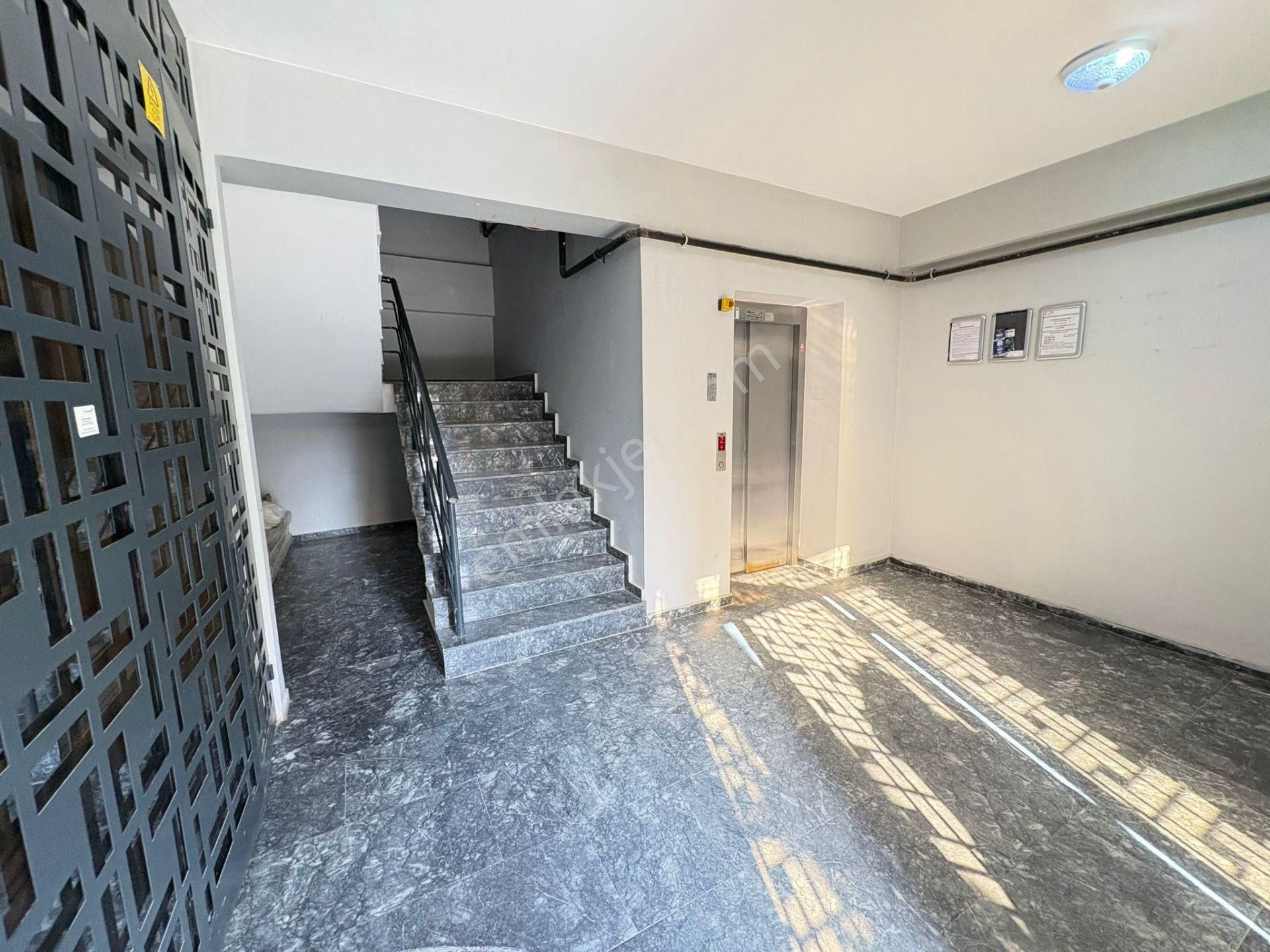 Seyrek Kiralık 1+1 Daire - Görsel 6