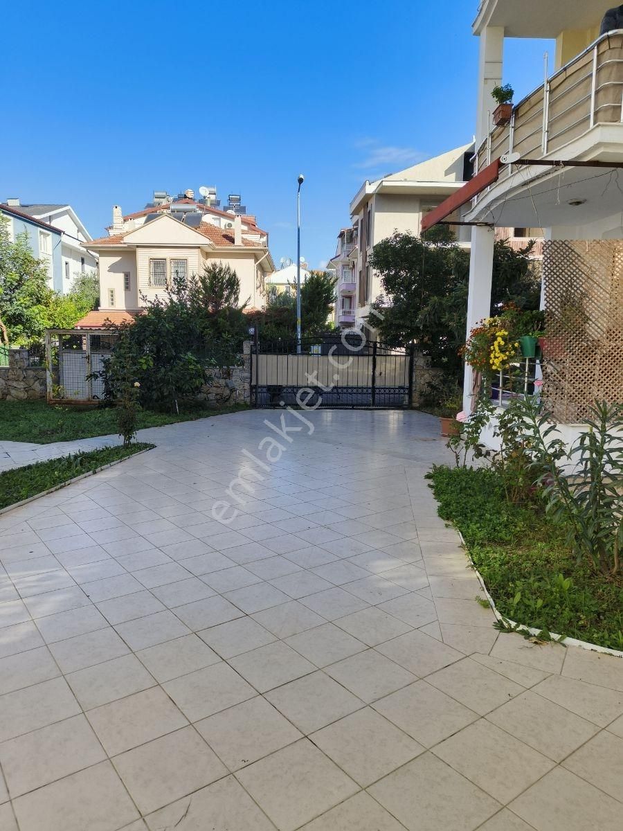 Fethiyede Sahile Yakın Havuzlu Satılık Geniş 2+1 Daire - Görsel 27