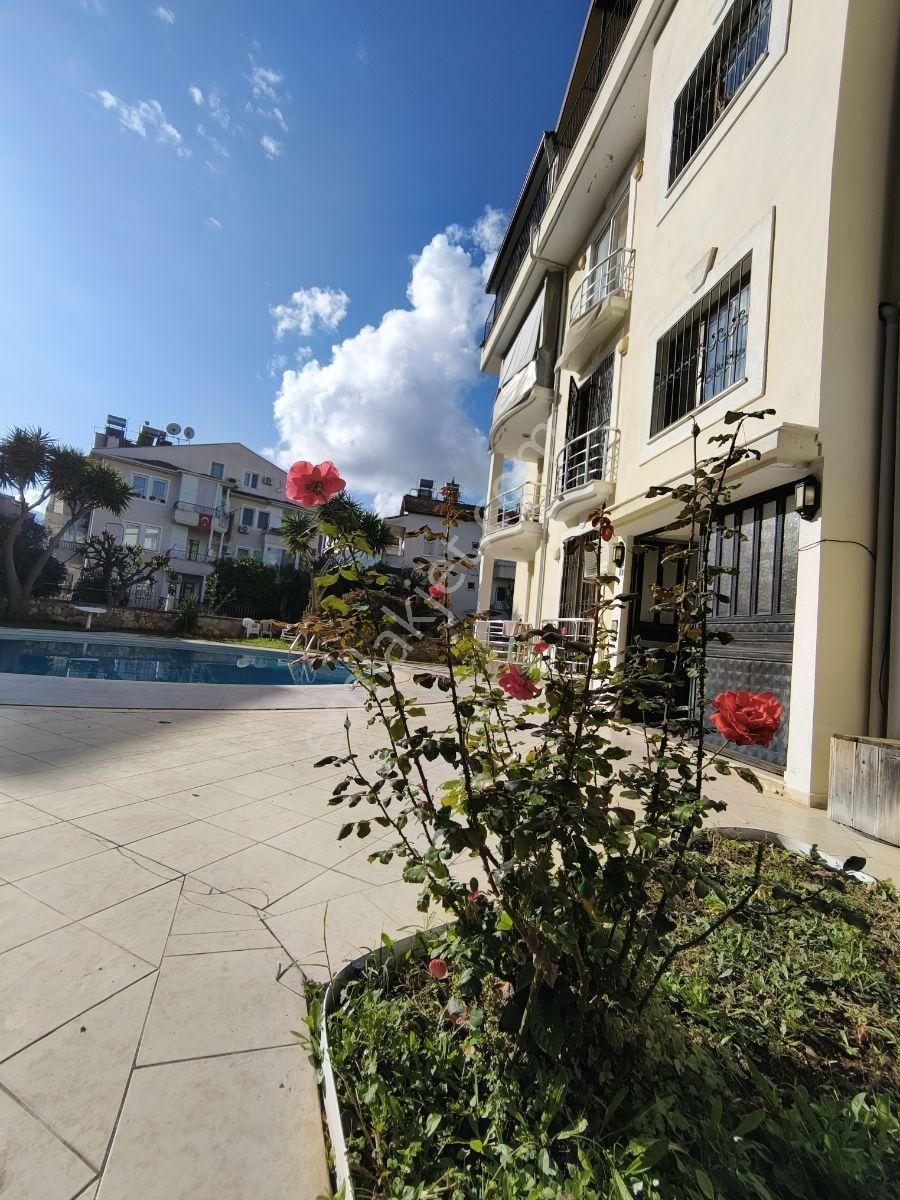 Fethiyede Sahile Yakın Havuzlu Satılık Geniş 2+1 Daire - Görsel 13