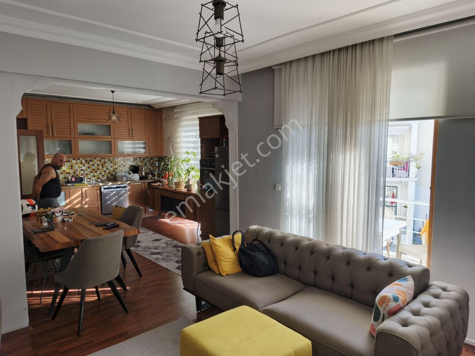 Fethiyede Sahile Yakın Havuzlu Satılık Geniş 2+1 Daire - Görsel 17