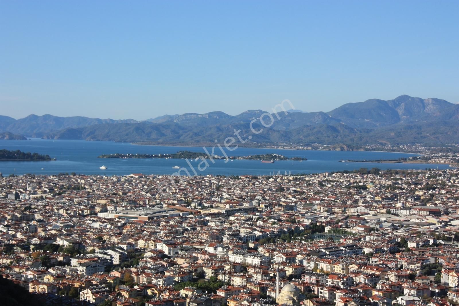 Fethiye'de Muhteşem Deniz Manzaralı 3+1 Havuzlu Daire