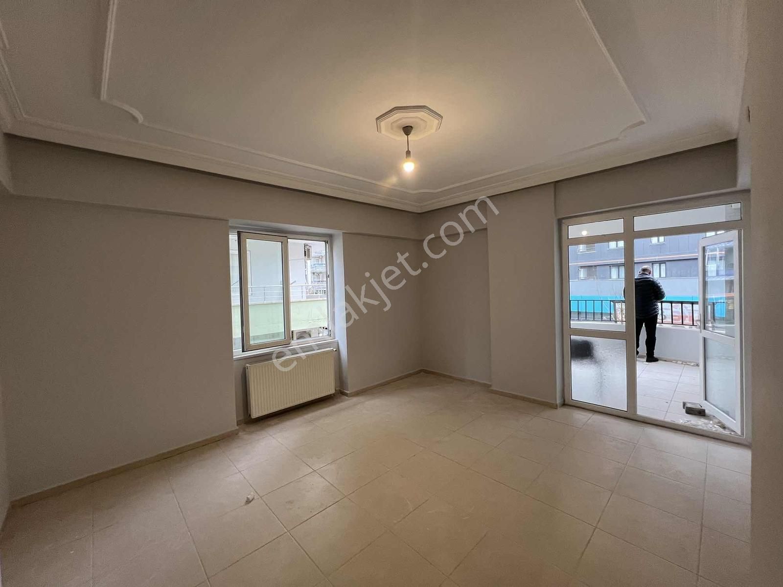 ****ilke Emlaktan****şenevler Mah 3+1 Bakımlı Daire